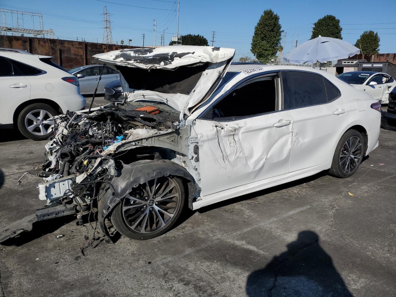 2020 Toyota Camry, SE