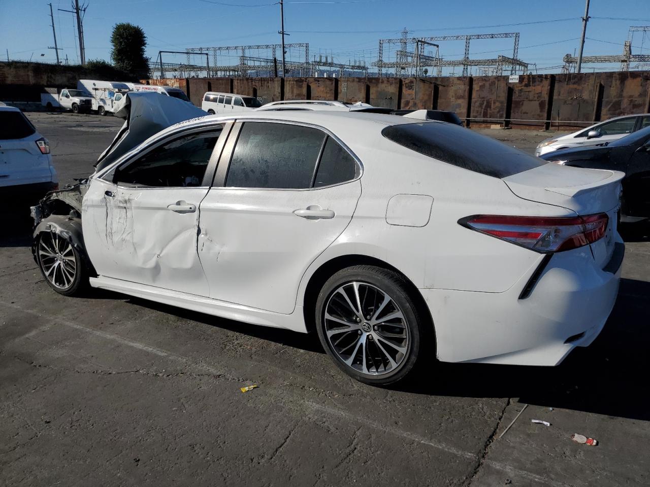 2020 Toyota Camry, SE