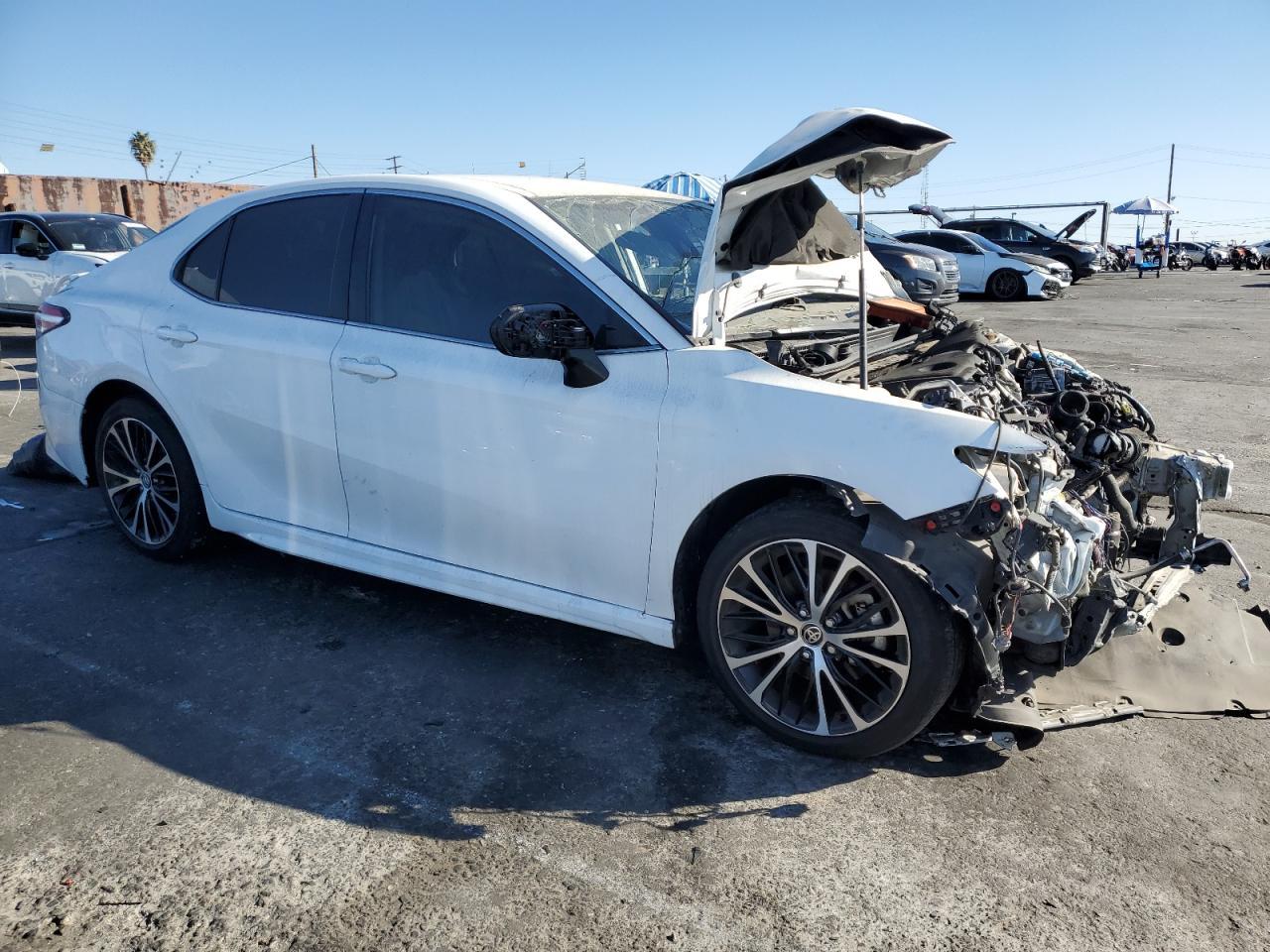 2020 Toyota Camry, SE