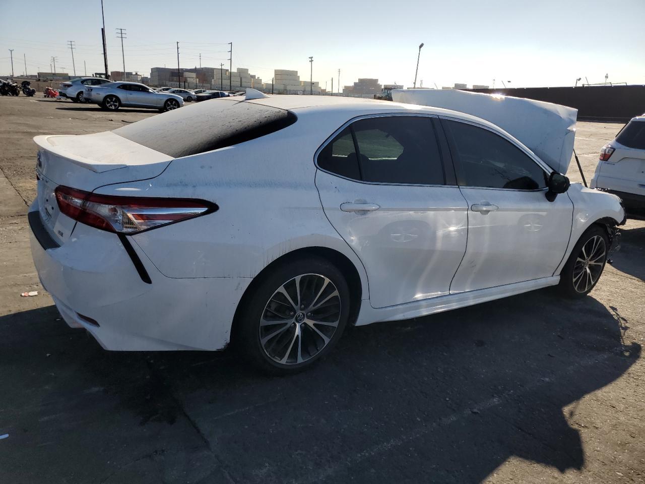 2020 Toyota Camry, SE