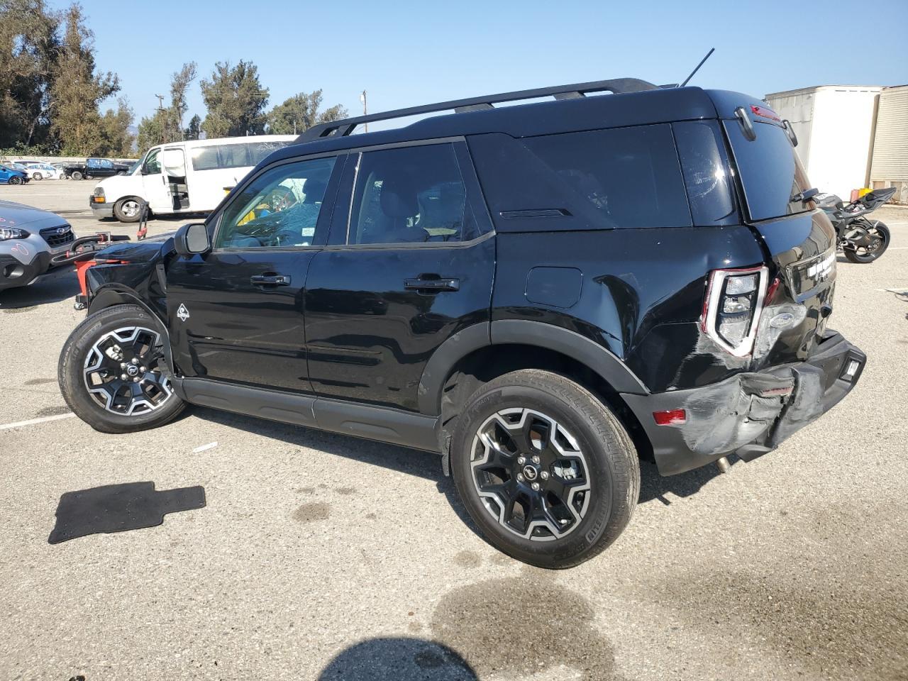 2025 Ford Bronco, Outer Banks