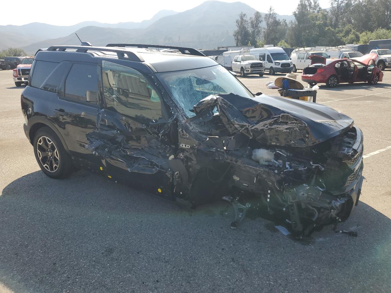 2025 Ford Bronco, Outer Banks