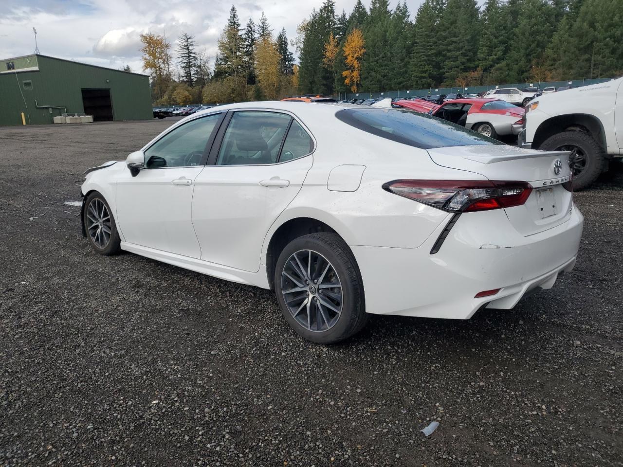 2022 Toyota Camry, SE