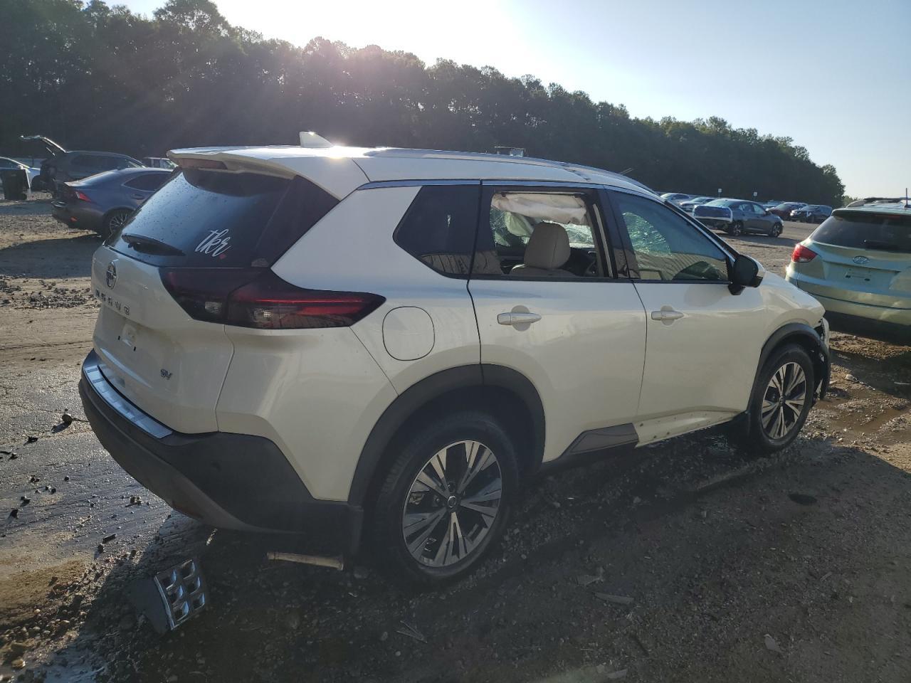 2021 Nissan Rogue, SV