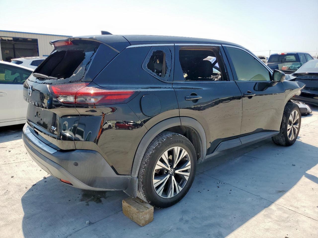 2021 Nissan Rogue, SV