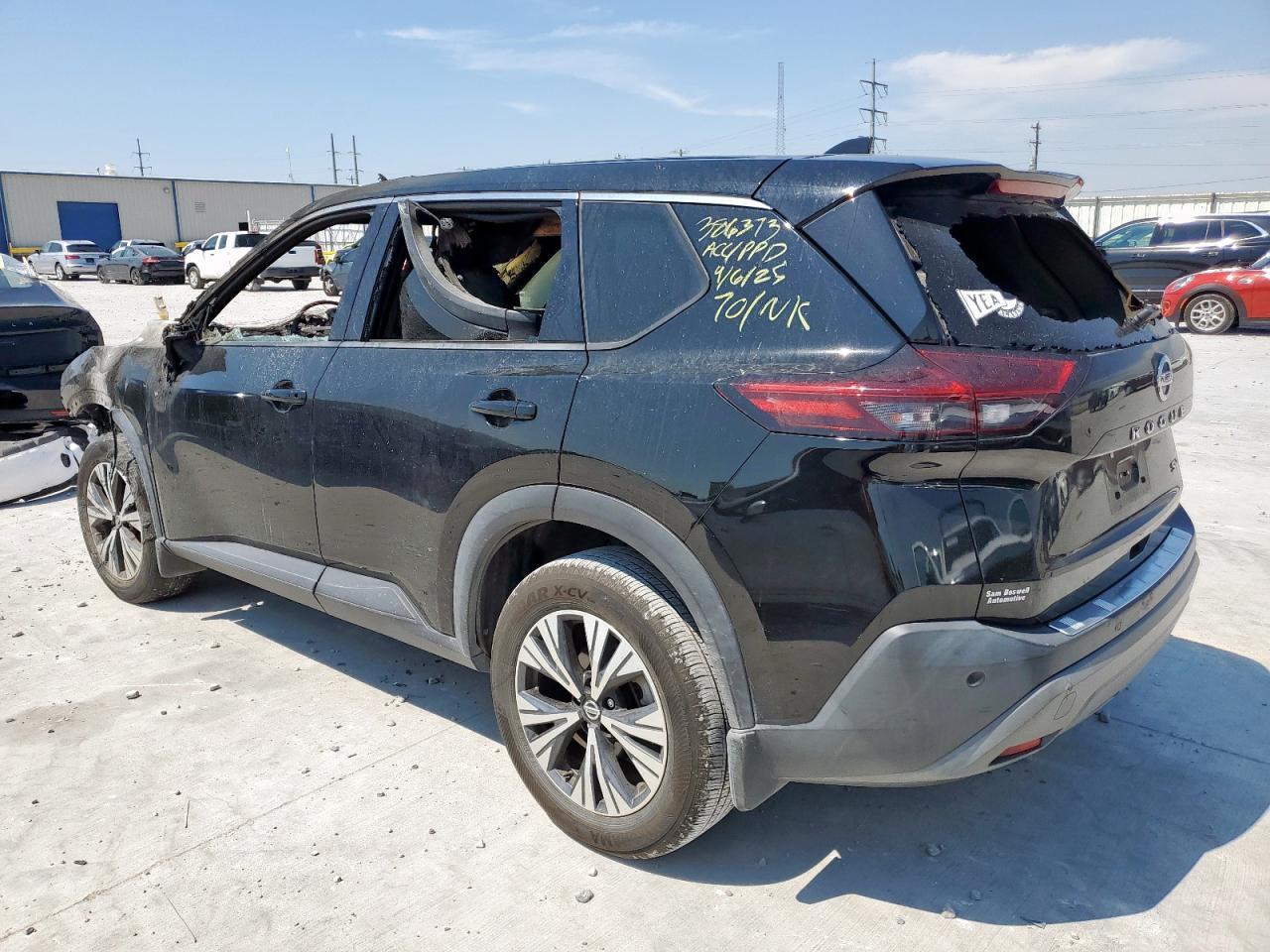2021 Nissan Rogue, SV