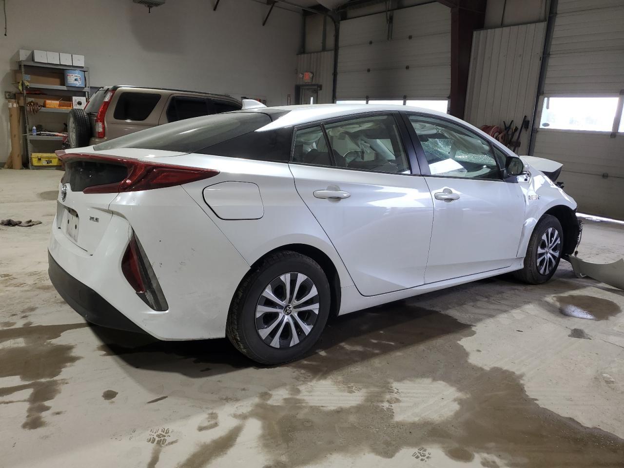 2021 Toyota Prius, LE