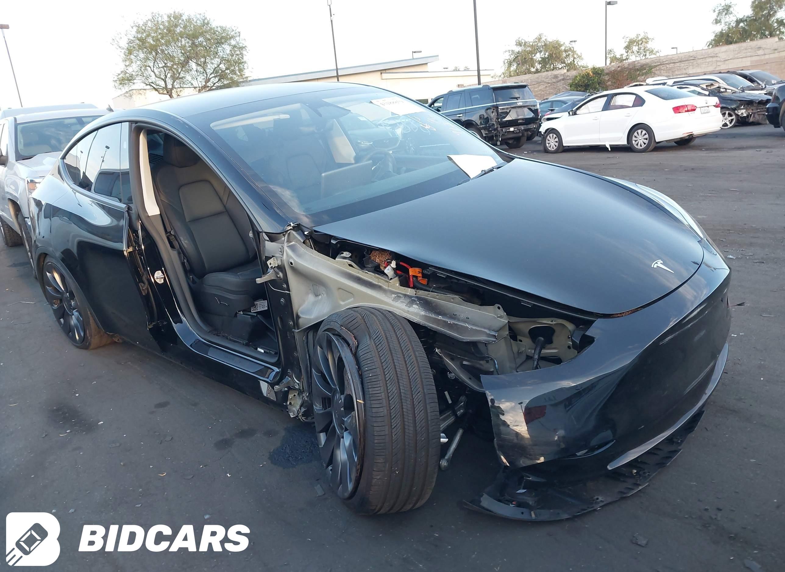 2024 Tesla Model Y, Performan...