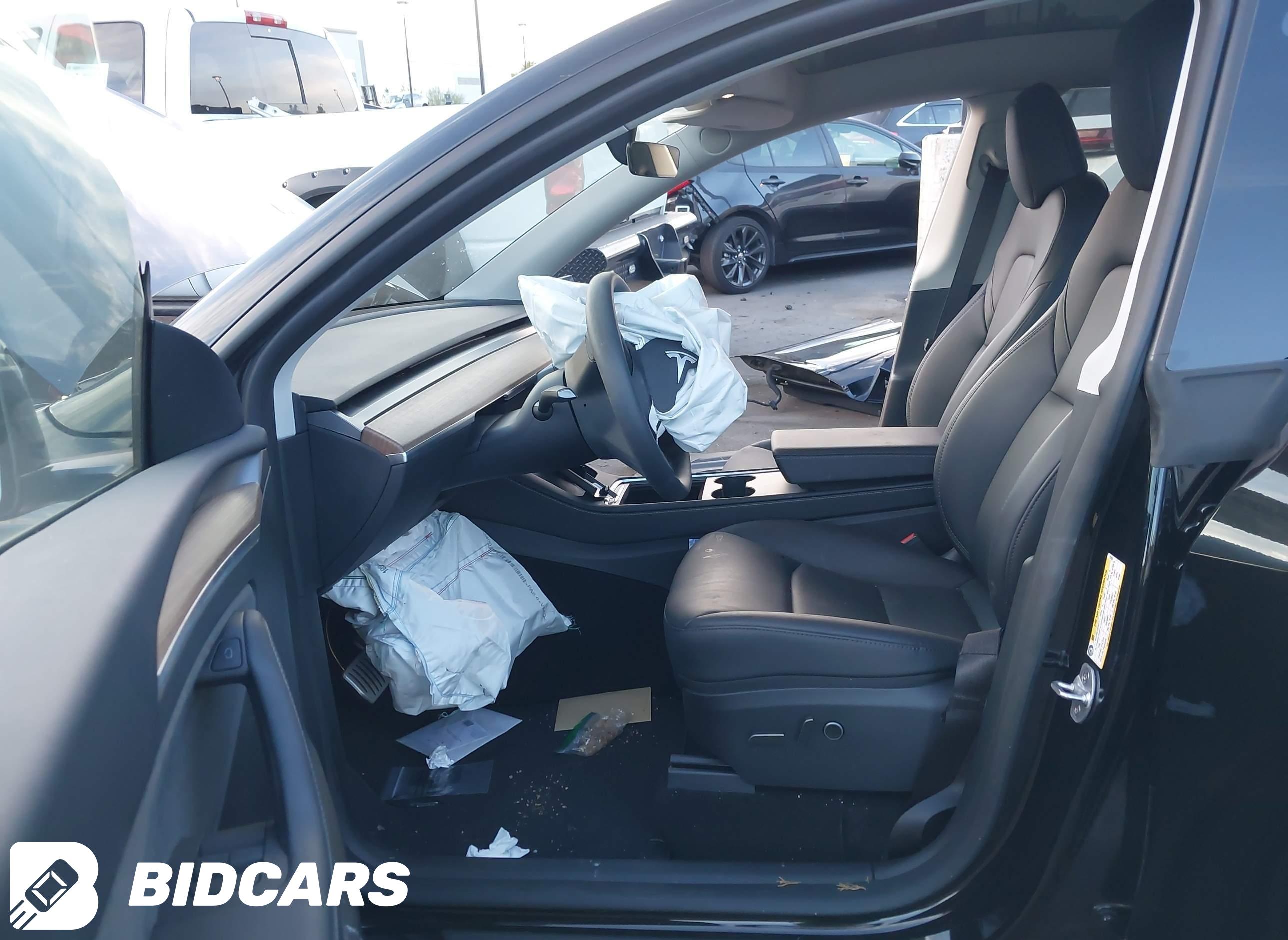 2024 Tesla Model Y, Performan...