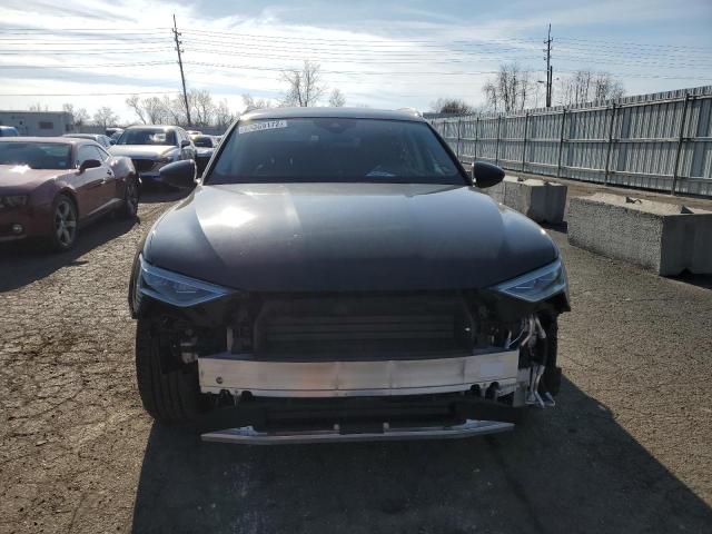 AUDI E- TRON  , 2021