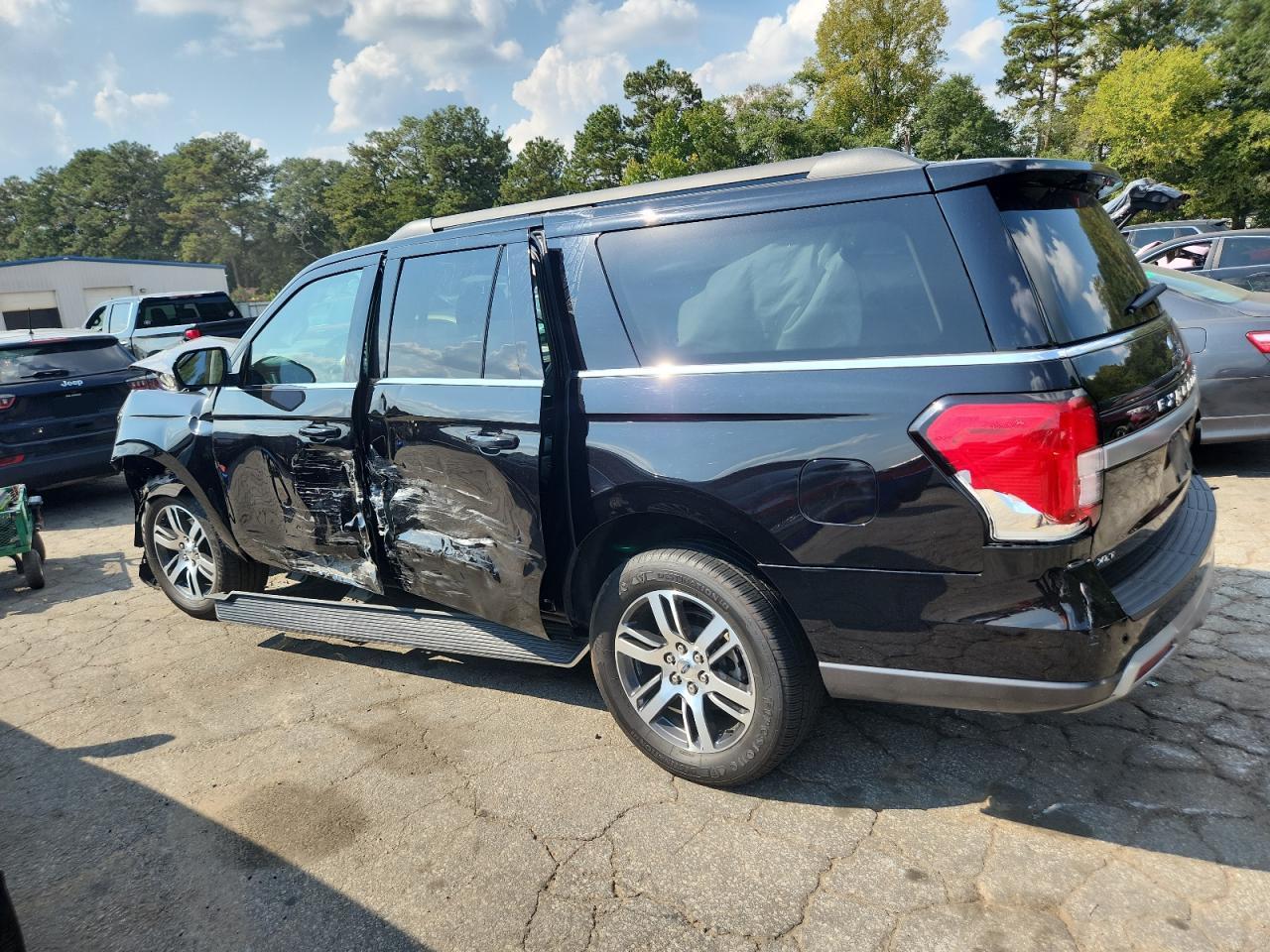 2022 Ford Expedition, Max Xlt