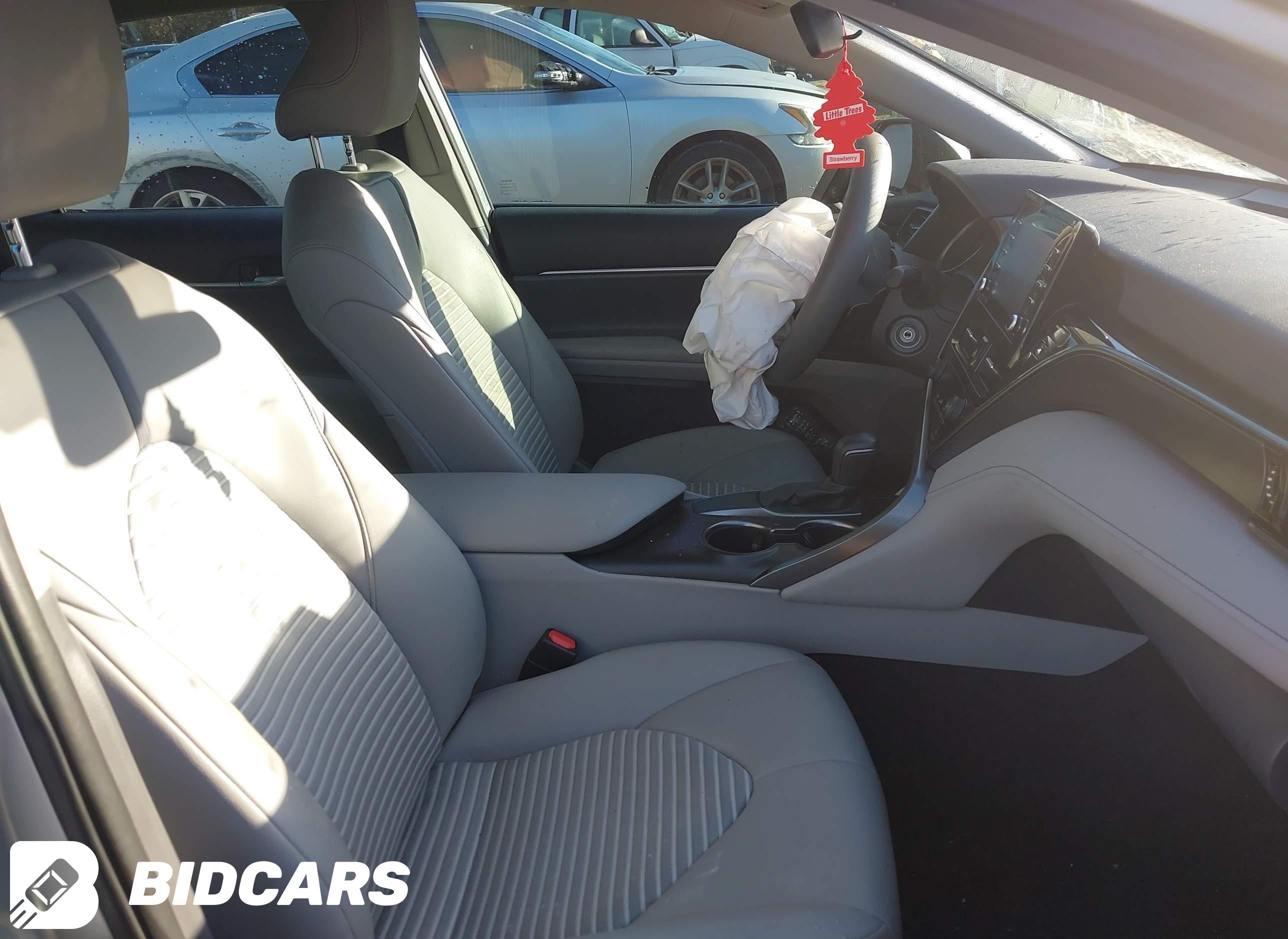 2021 Toyota Camry, SE