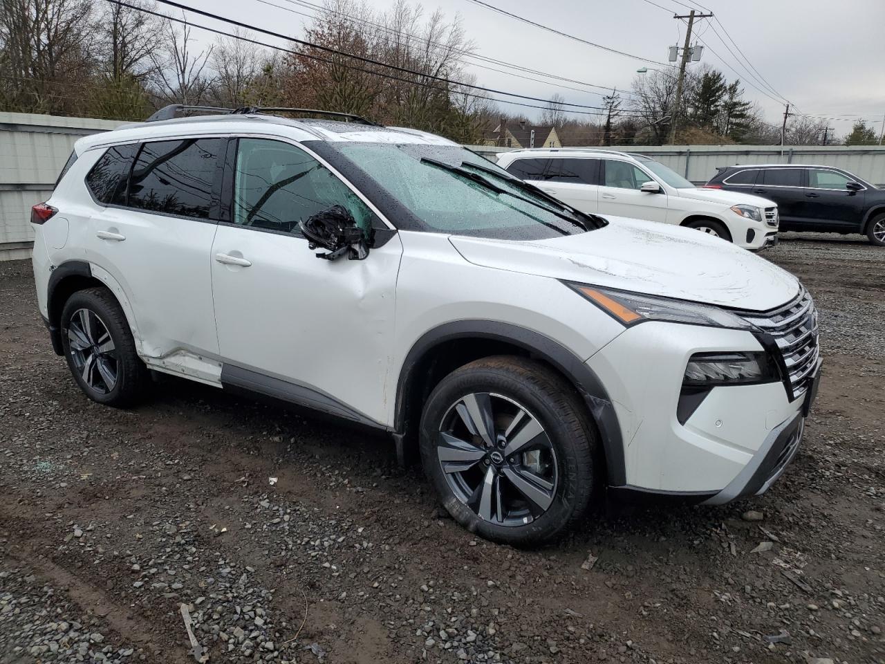 2024 Nissan Rogue, SL