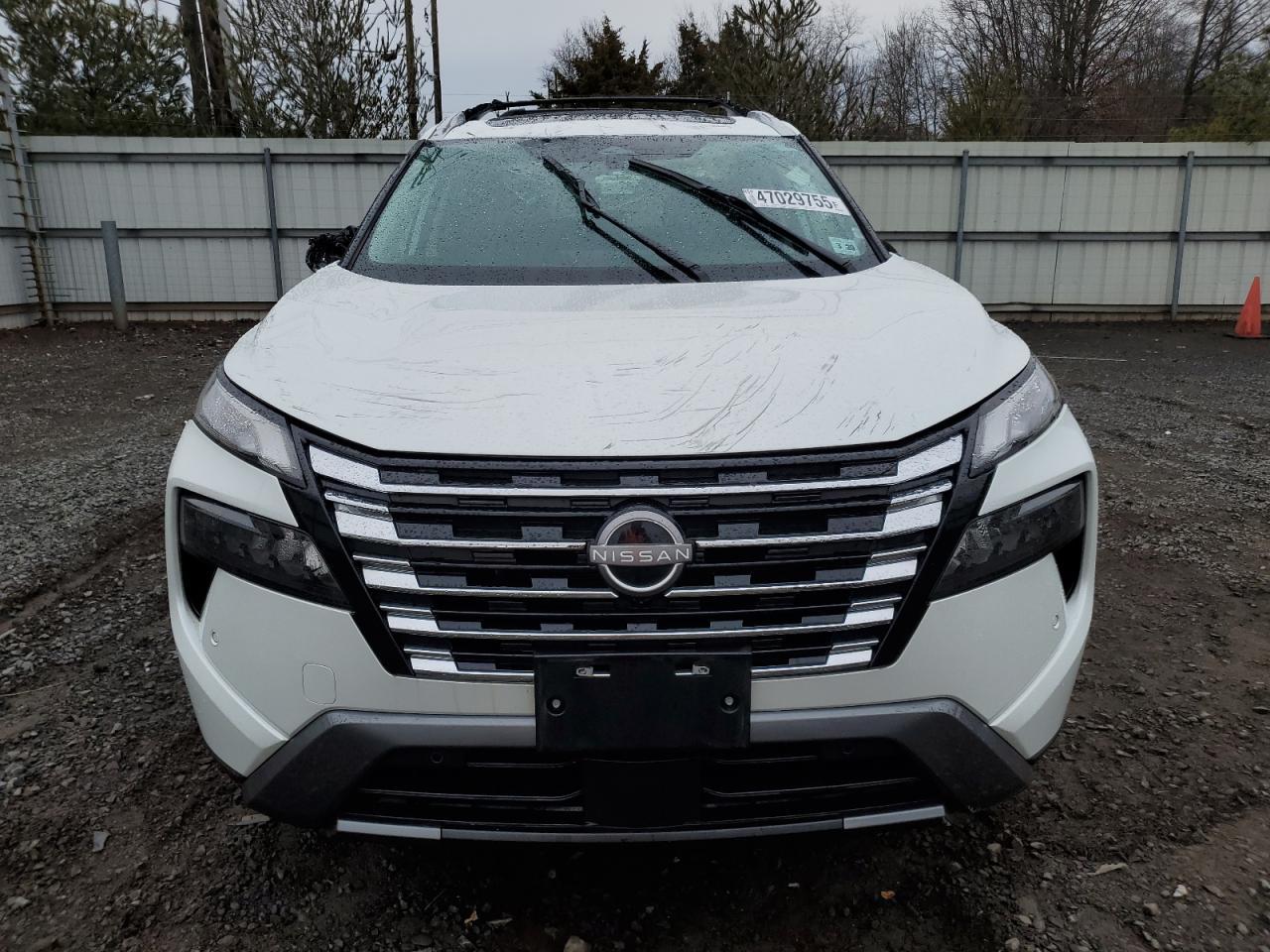 2024 Nissan Rogue, SL