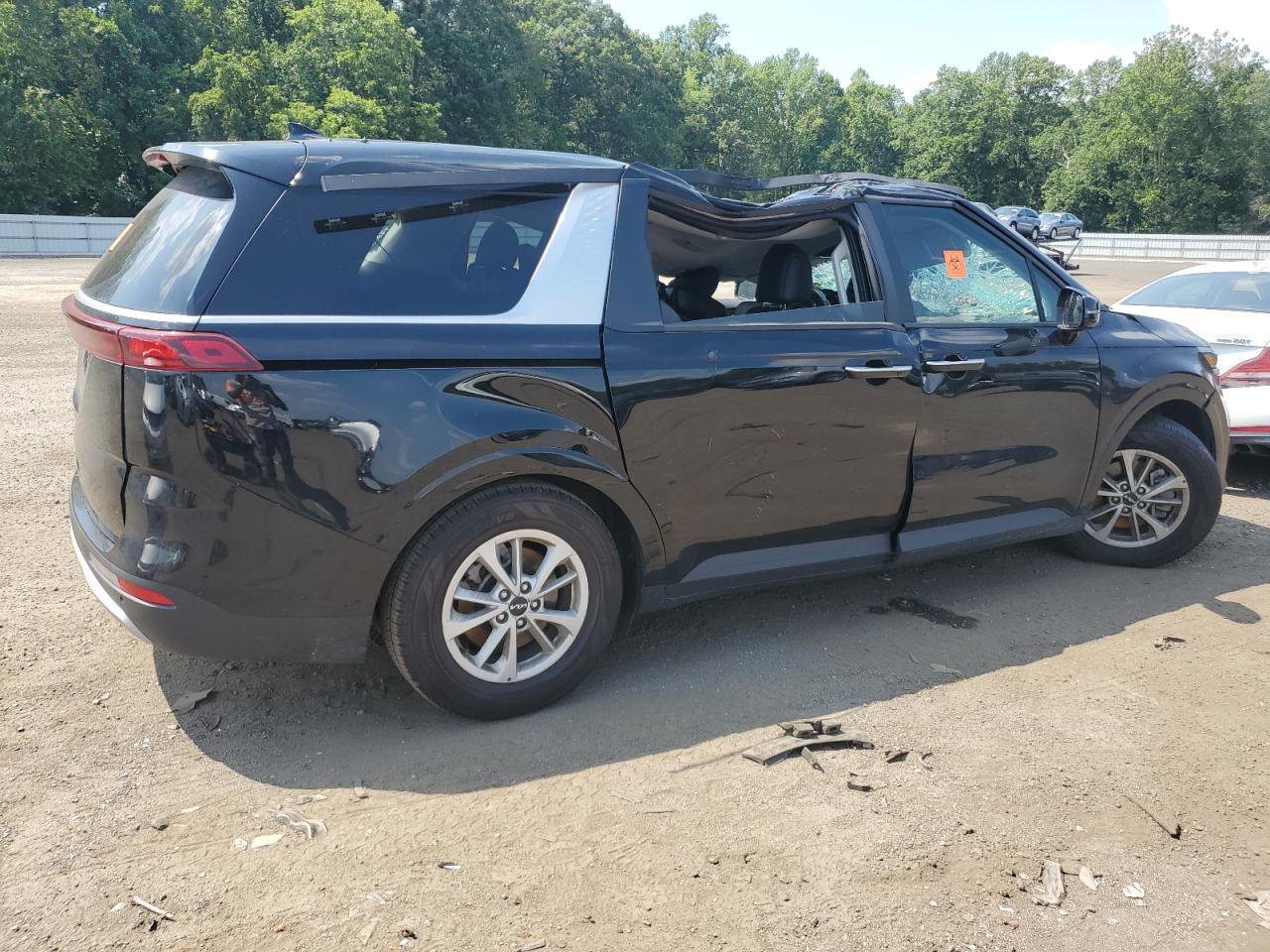 2023 KIA Carnival, LX