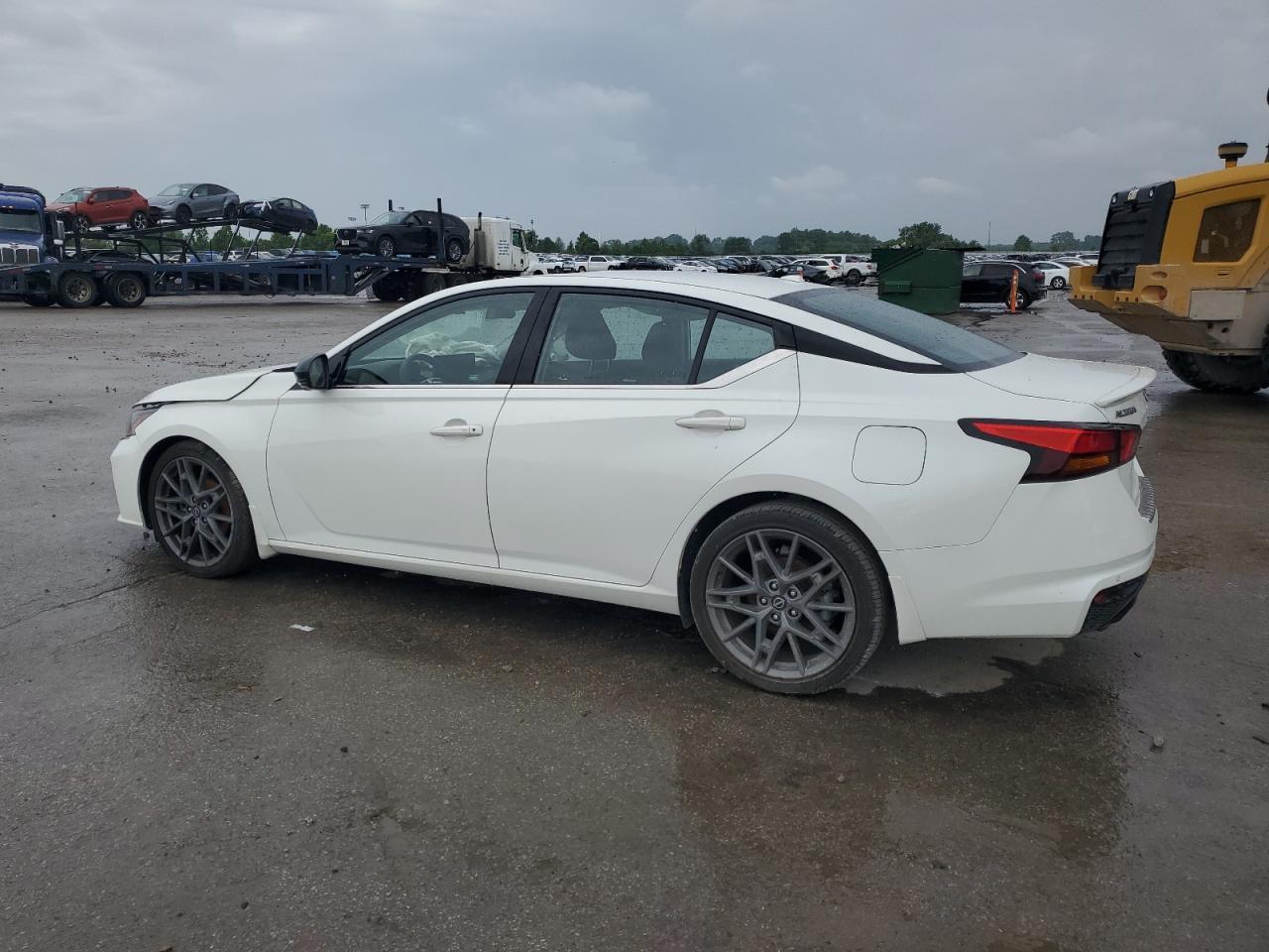 2023 Nissan Altima, SR