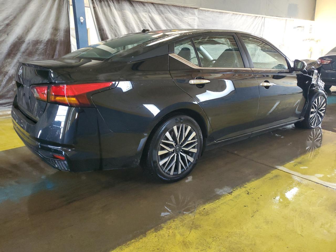 2025 Nissan Altima, SV