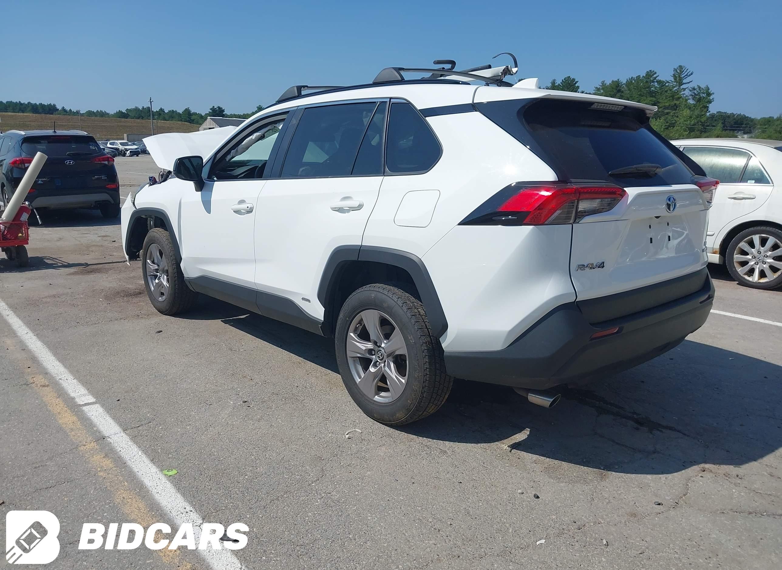 2022 Toyota RAV4, Hybrid LE