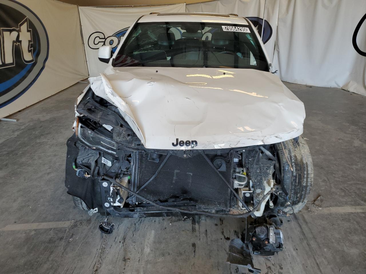 2021 Jeep Grand Cherokee, Laredo