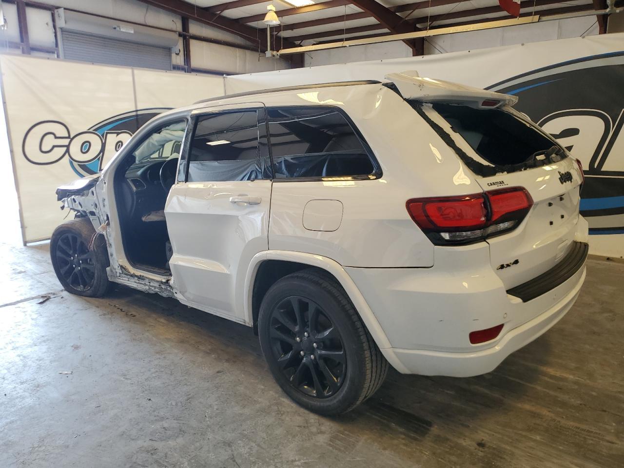2021 Jeep Grand Cherokee, Laredo