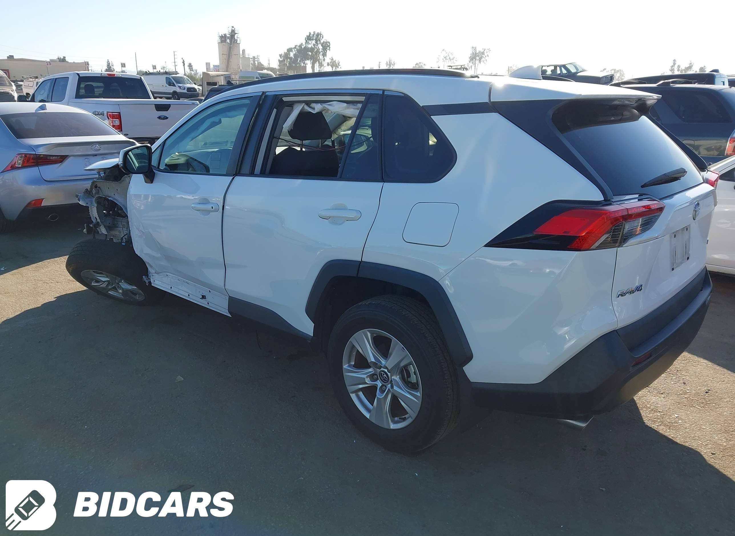 2021 Toyota RAV4, Xle