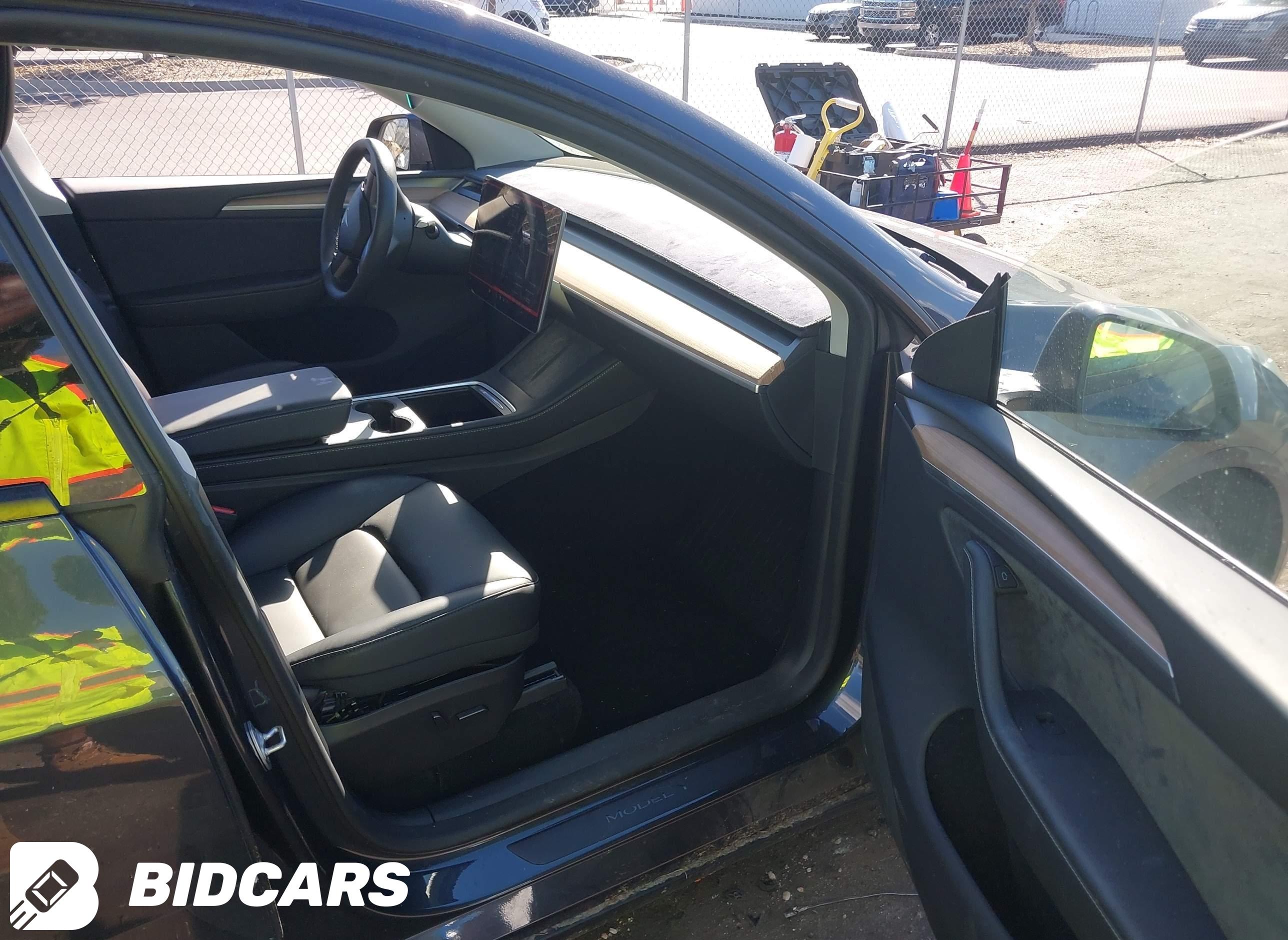 2024 Tesla Model Y, Long Rang...