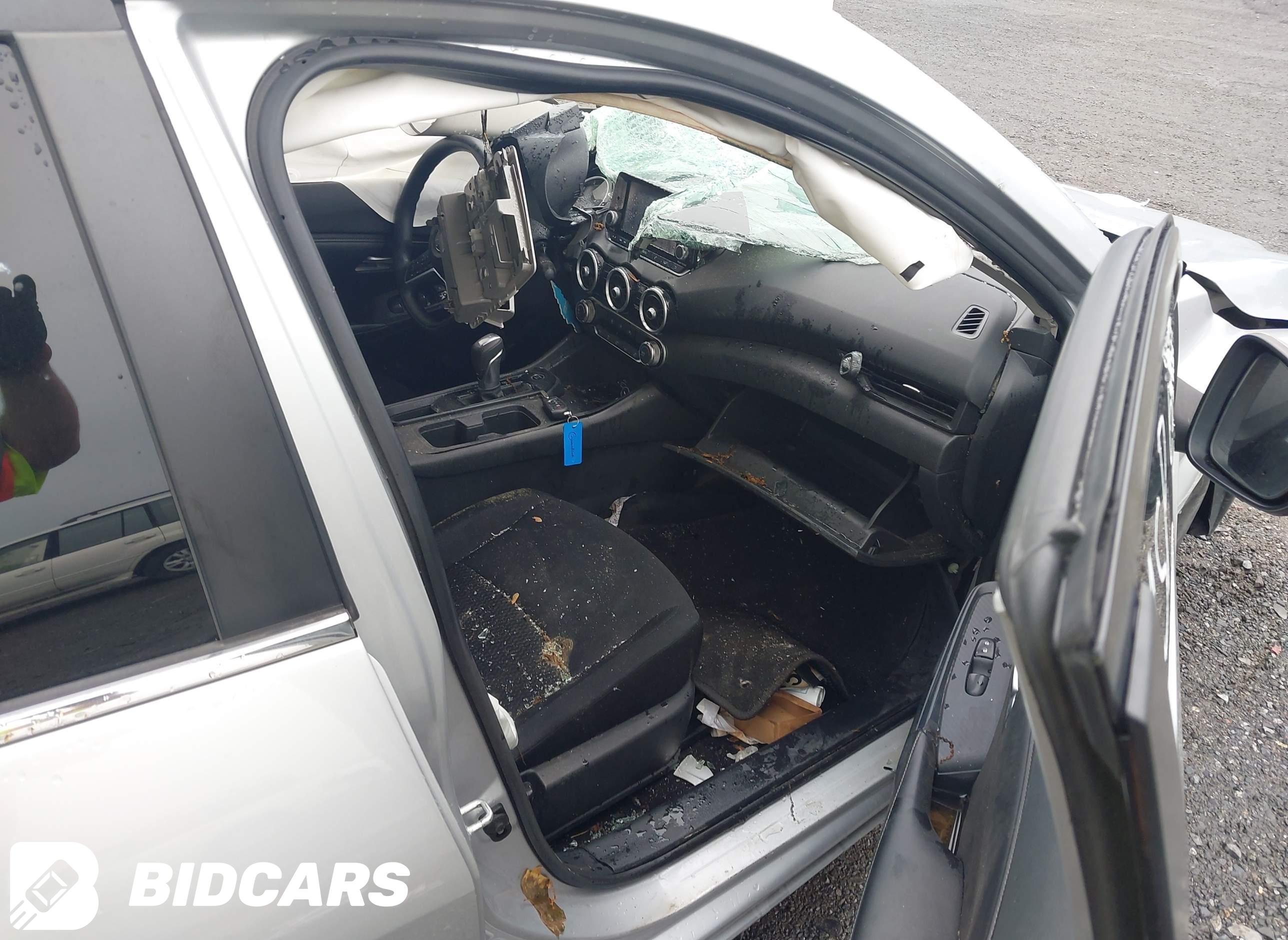 2022 Nissan Sentra, S Xtronic...