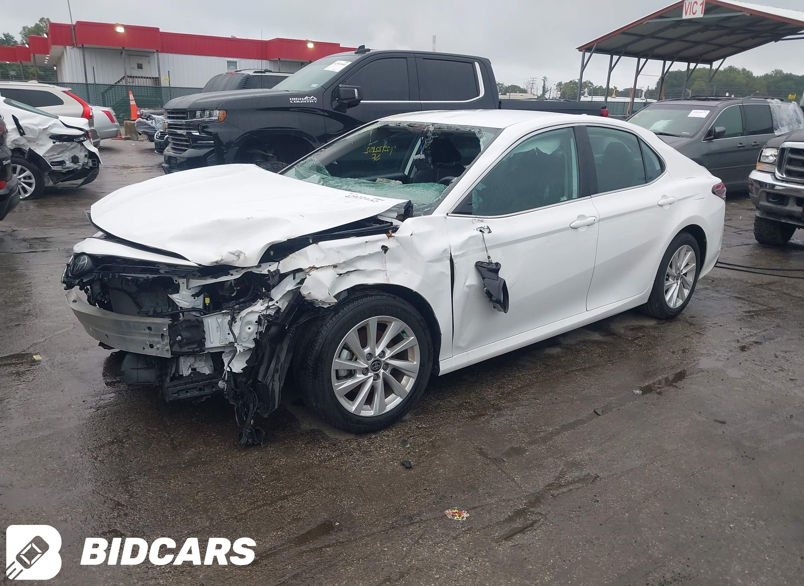 2023 Toyota Camry, LE