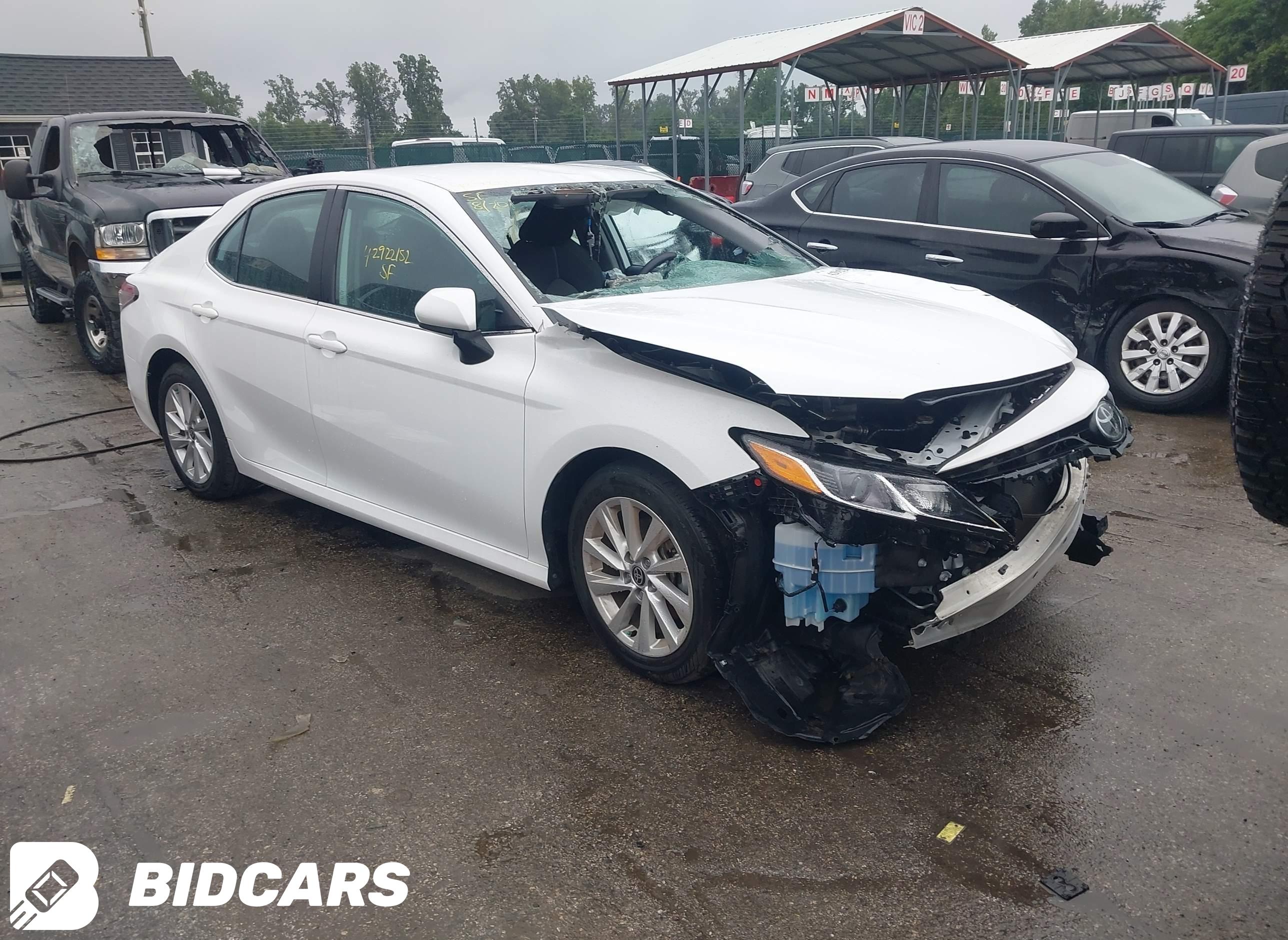 2023 Toyota Camry, LE