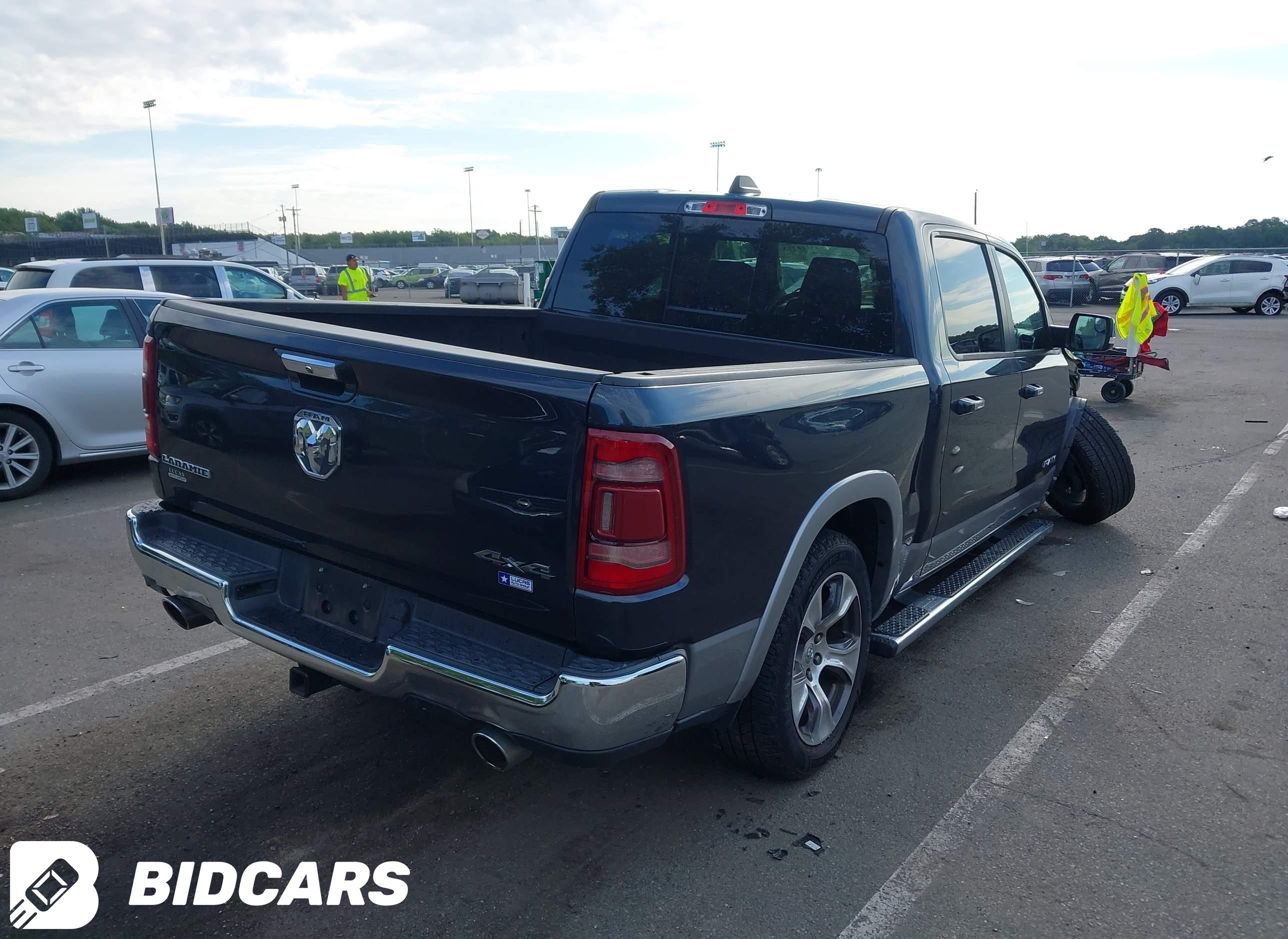 2019 RAM 1500, Laramie  4X4 5...