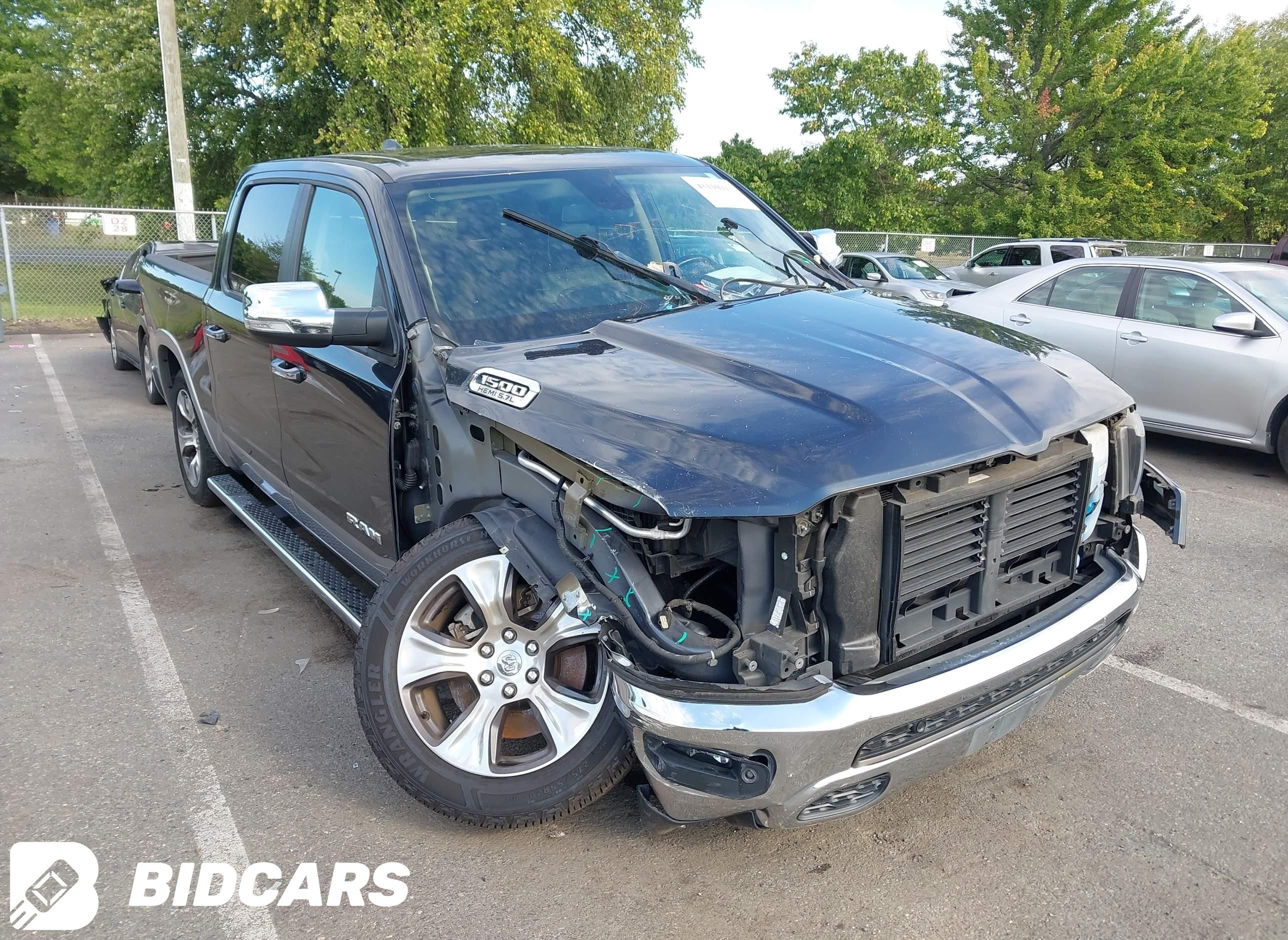 2019 RAM 1500, Laramie  4X4 5...