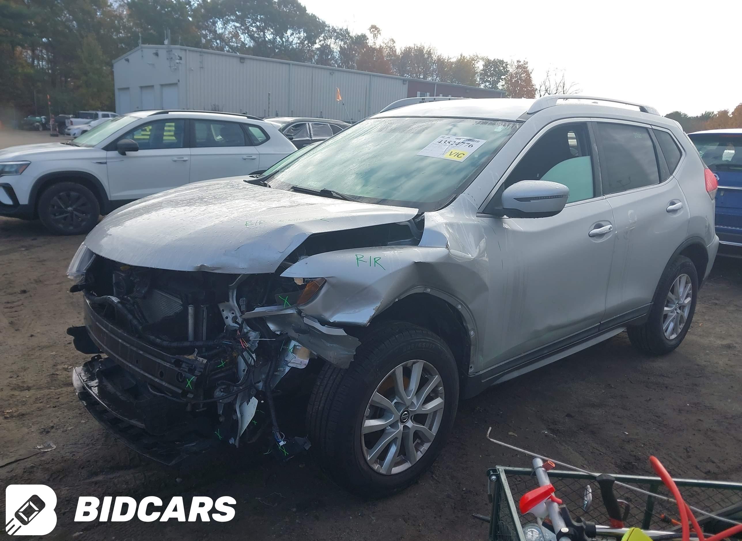 2017 Nissan Rogue, SV