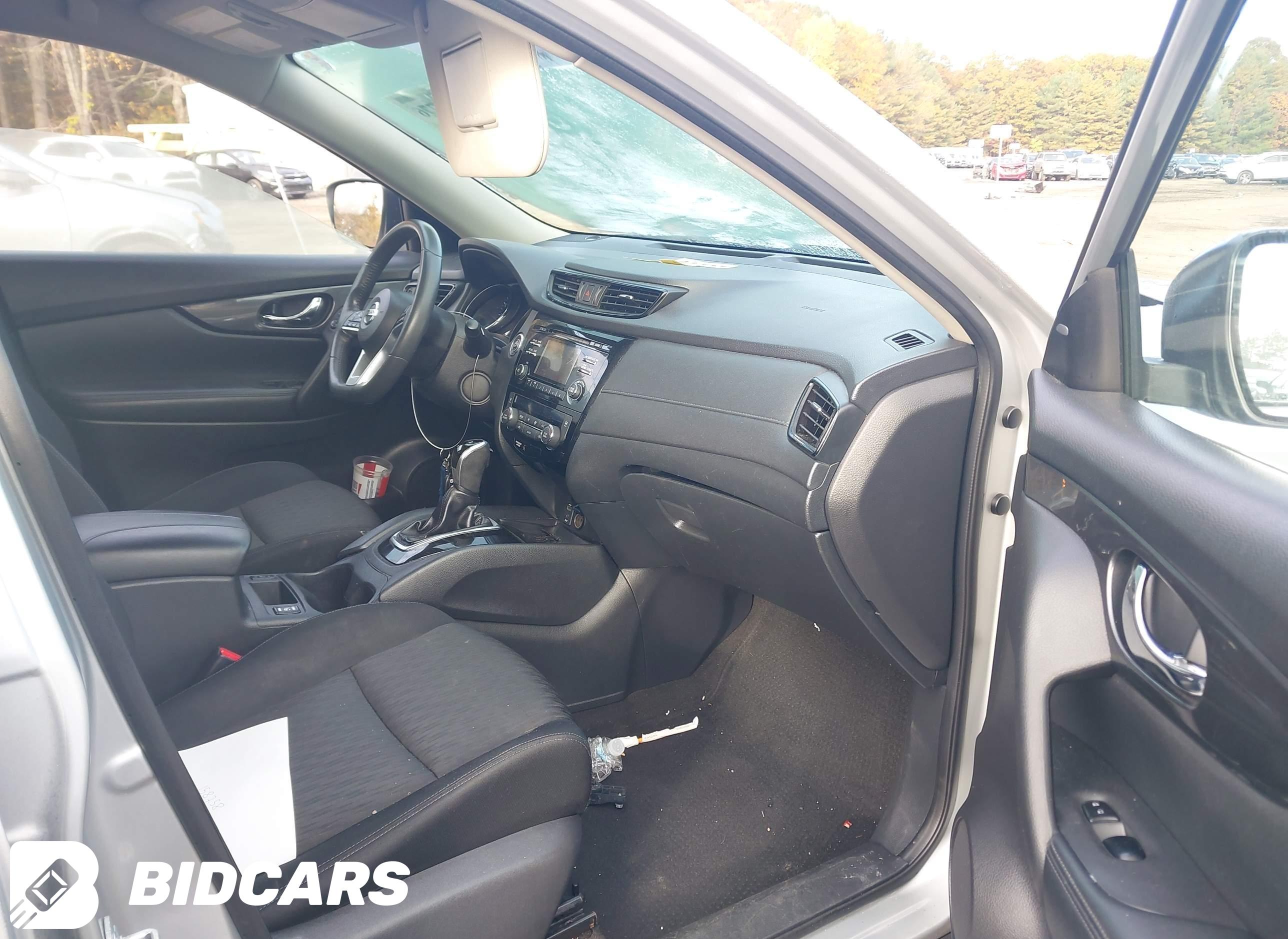 2017 Nissan Rogue, SV