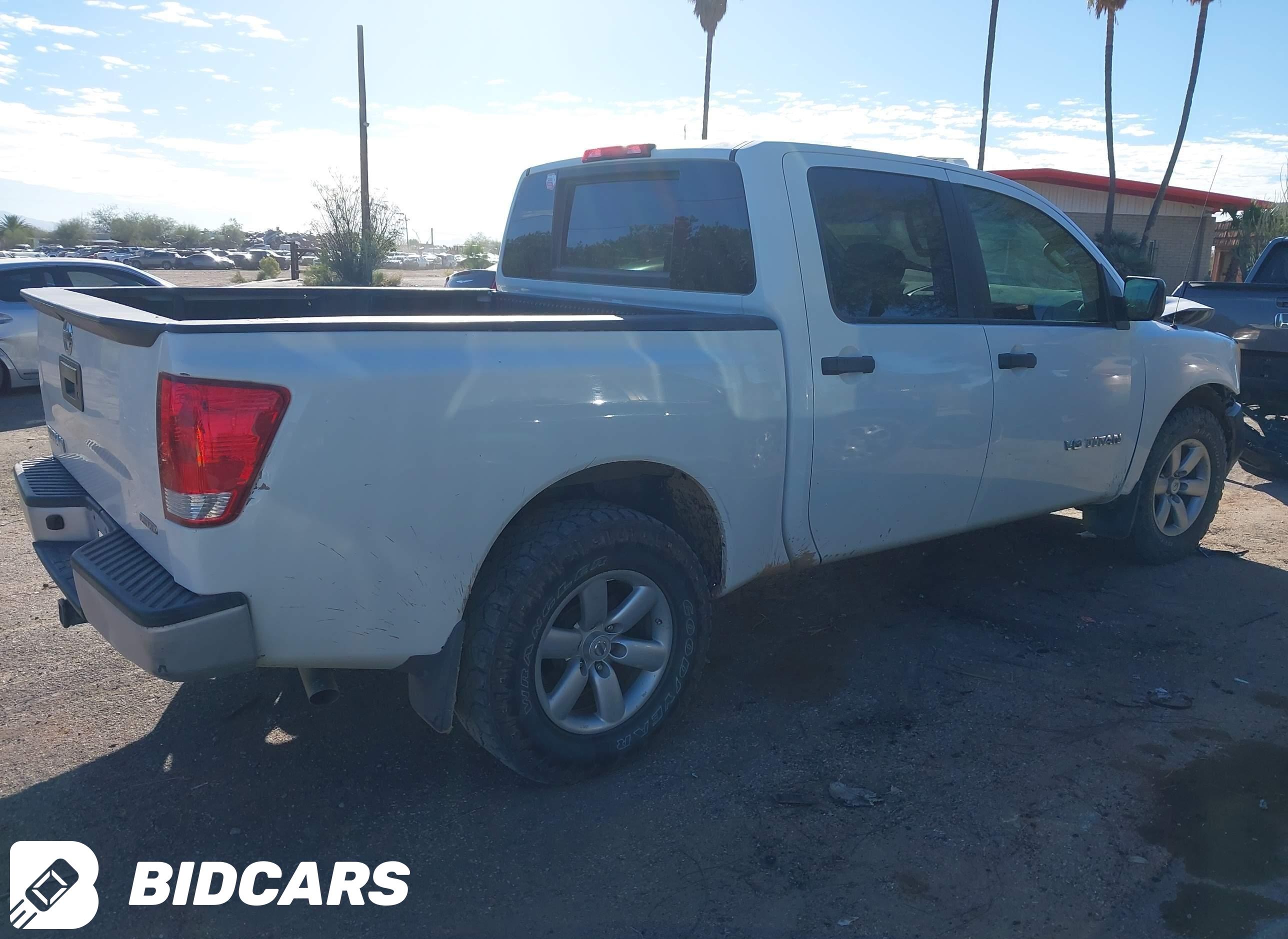 2015 Nissan Titan, S