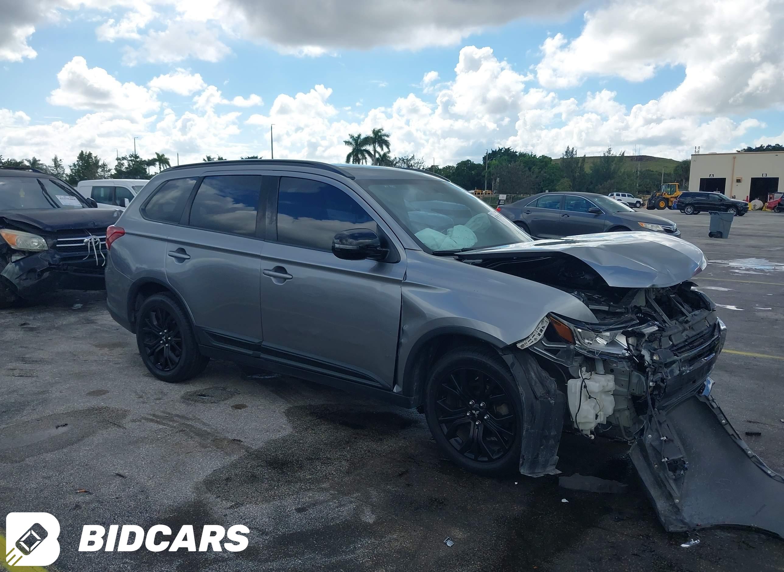 2018 Mitsubishi Outlander, LE