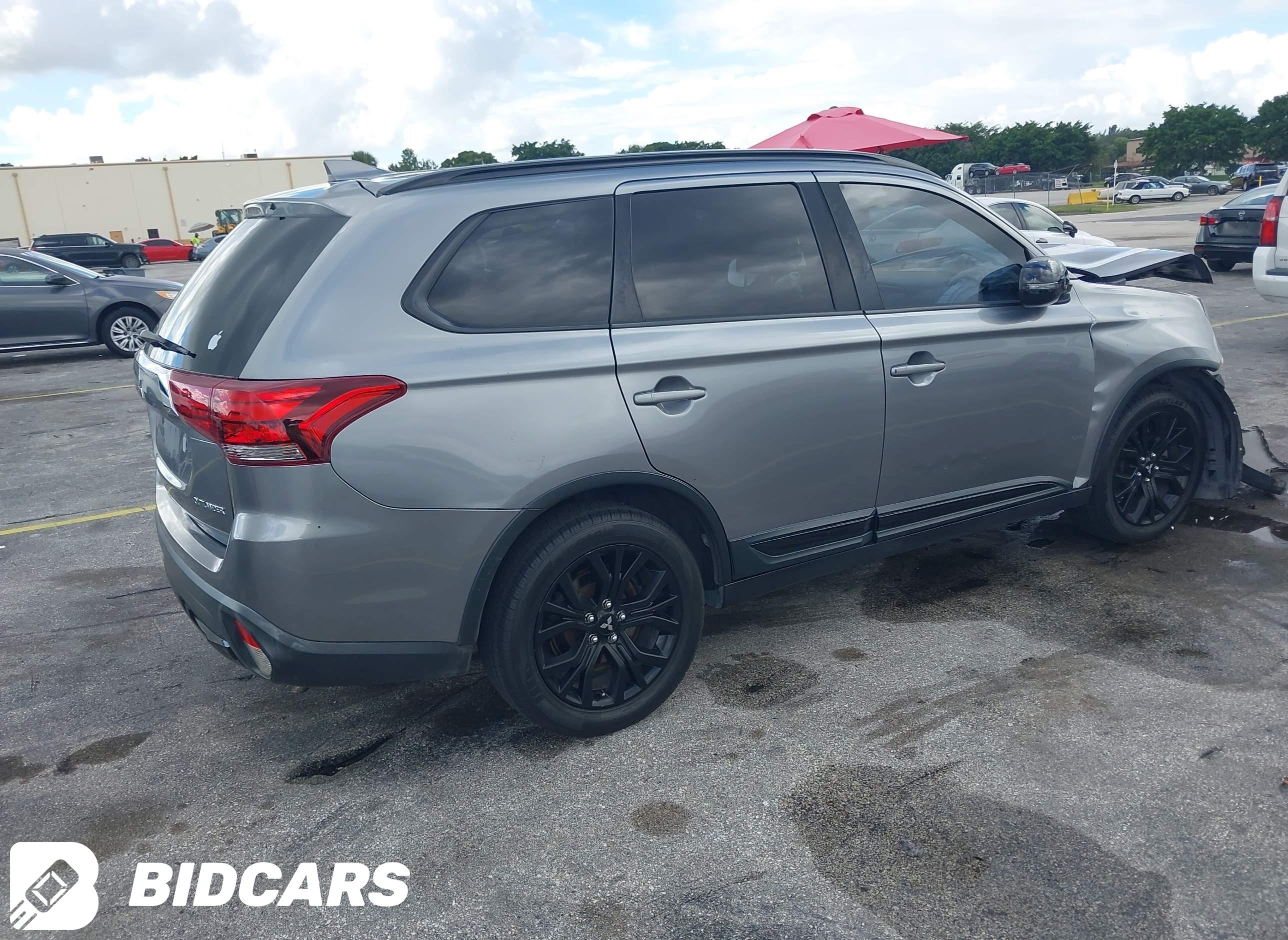 2018 Mitsubishi Outlander, LE