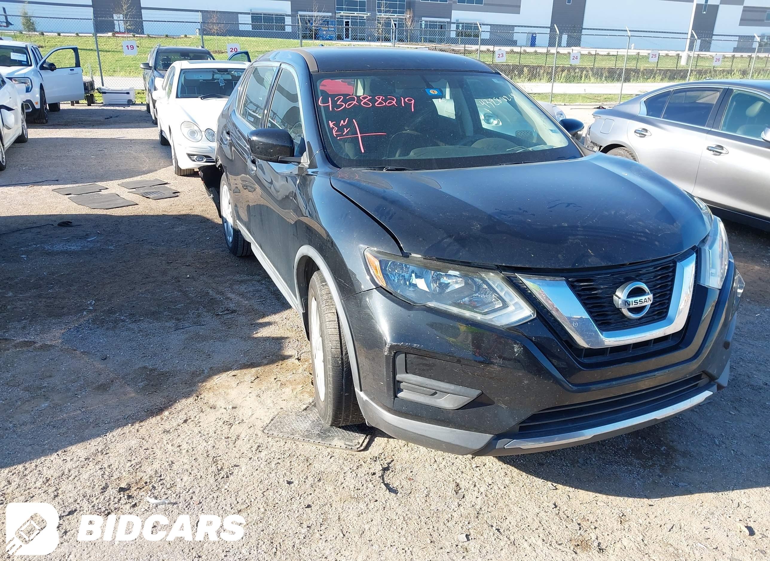 2017 Nissan Rogue, S