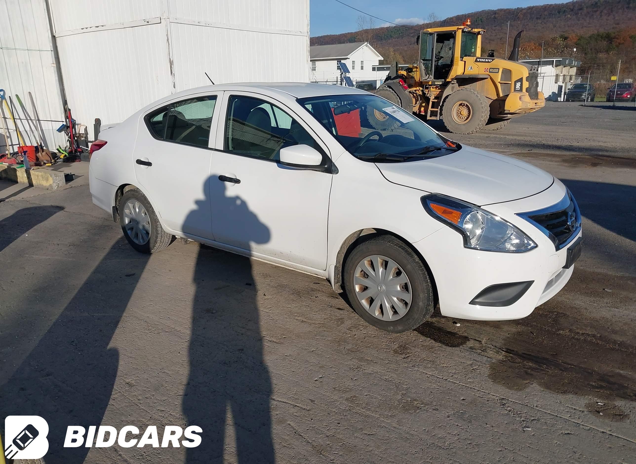 2017 Nissan Versa, 1.6 S+