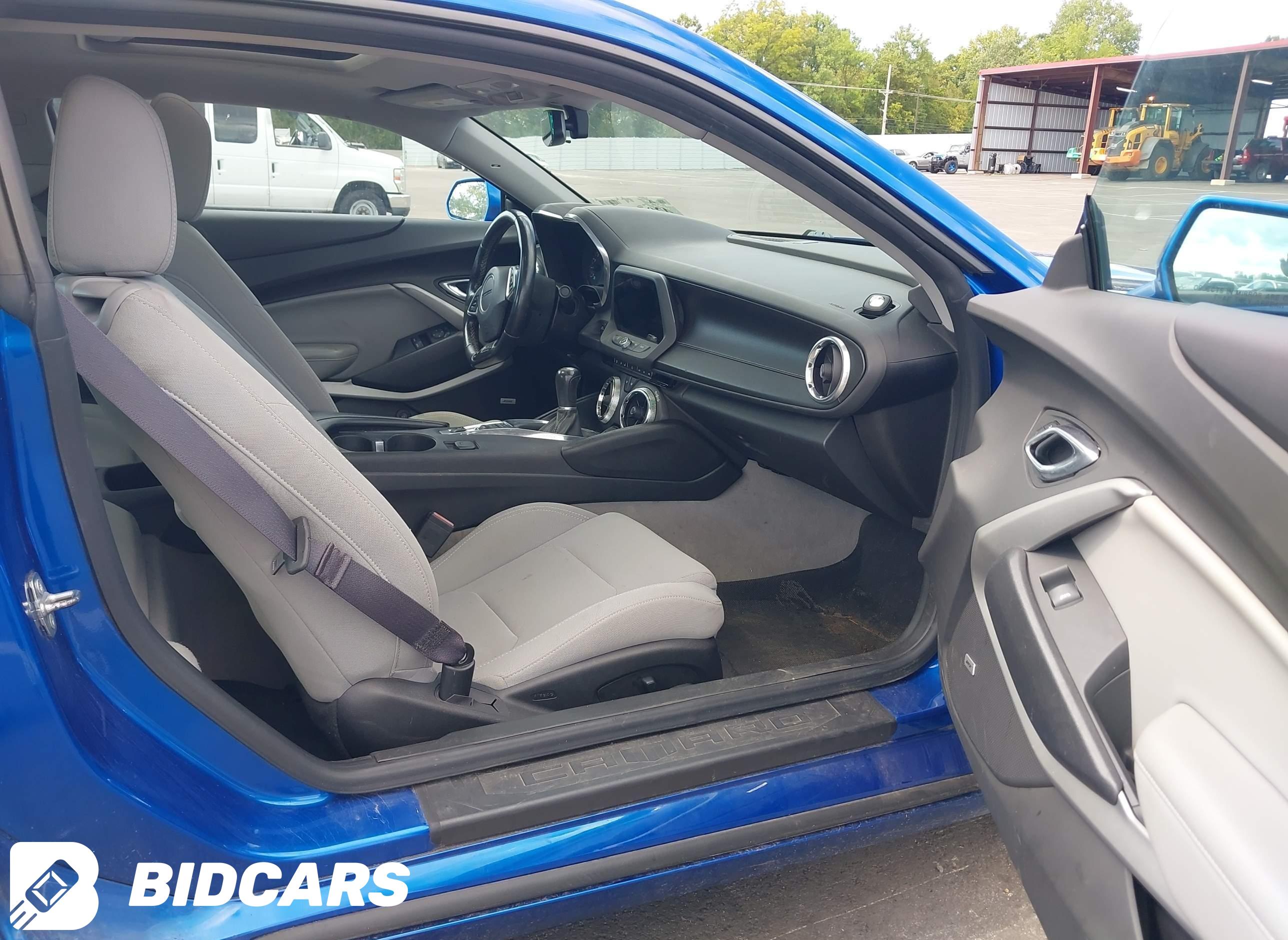 2017 Chevrolet Camaro, 1LT