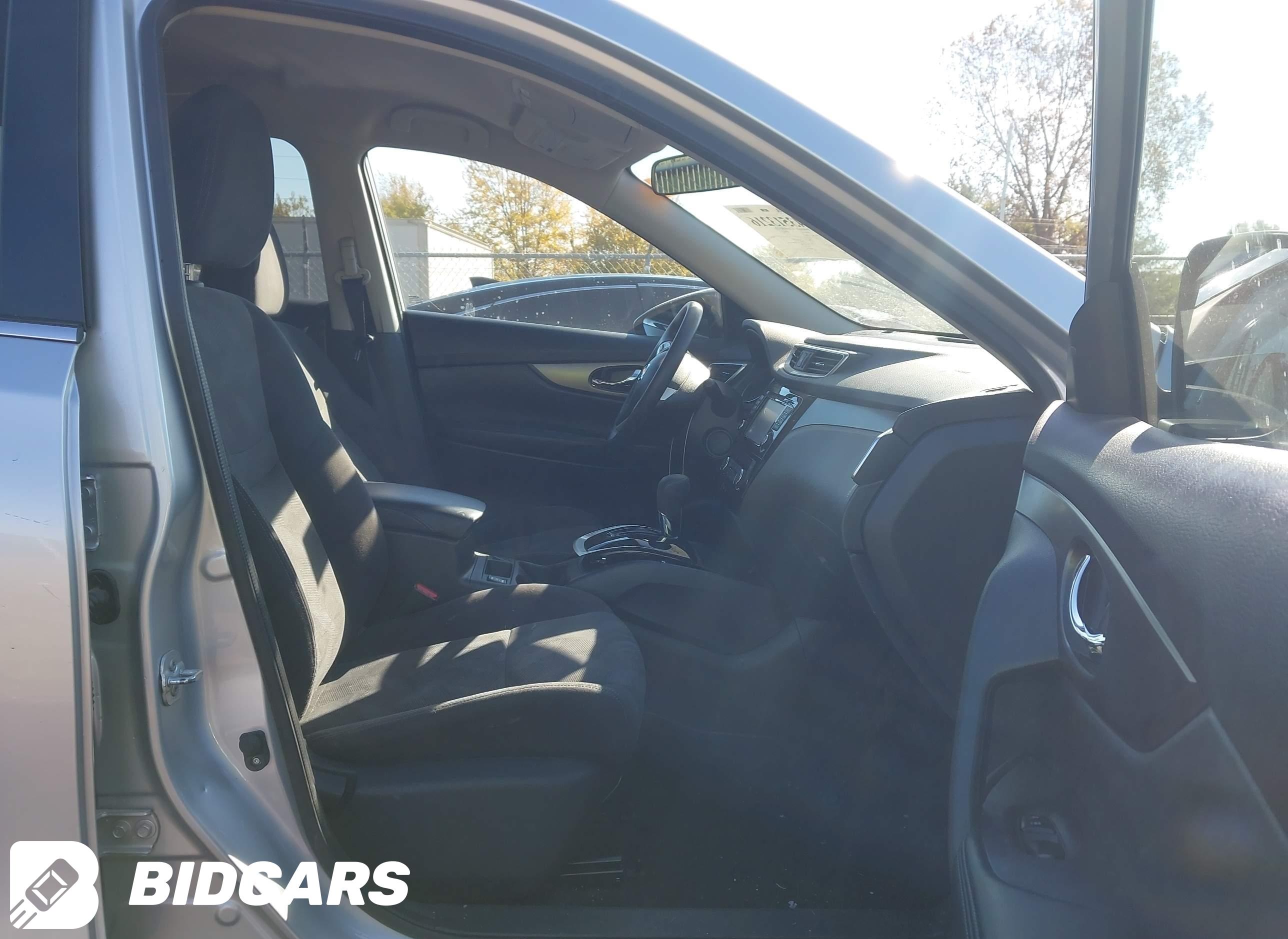 2016 Nissan Rogue, SV