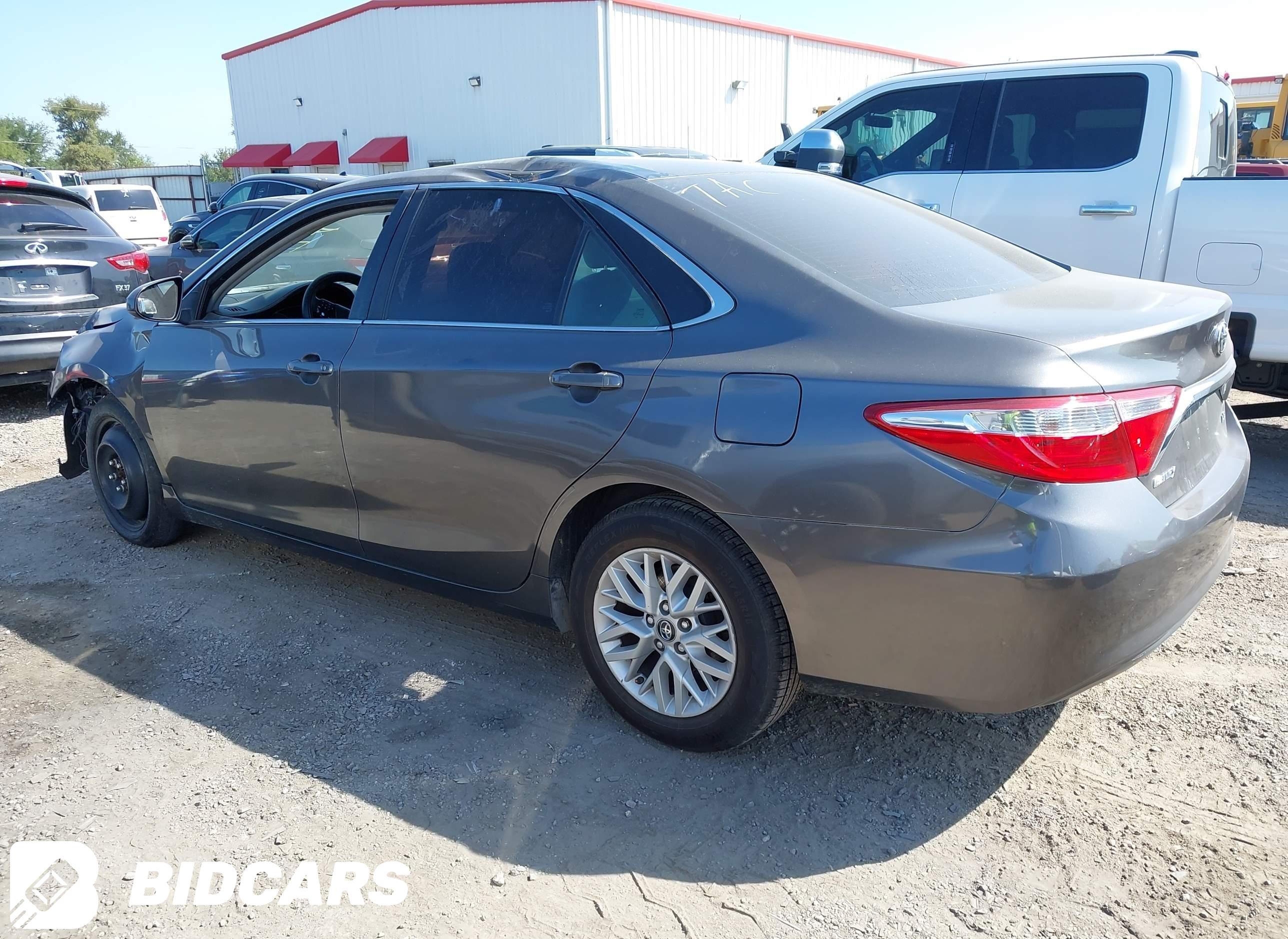 2016 Toyota Camry, LE