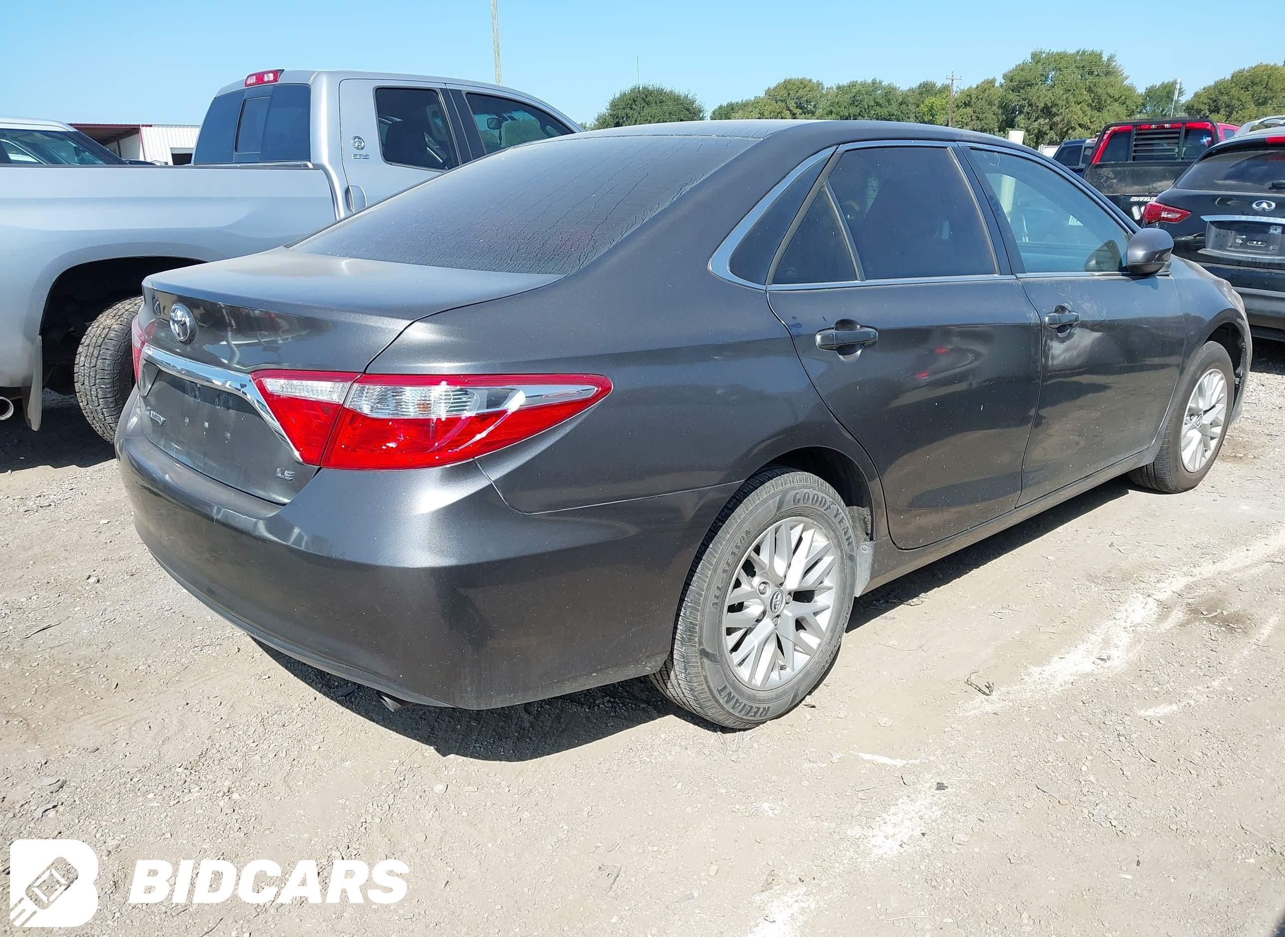 2016 Toyota Camry, LE
