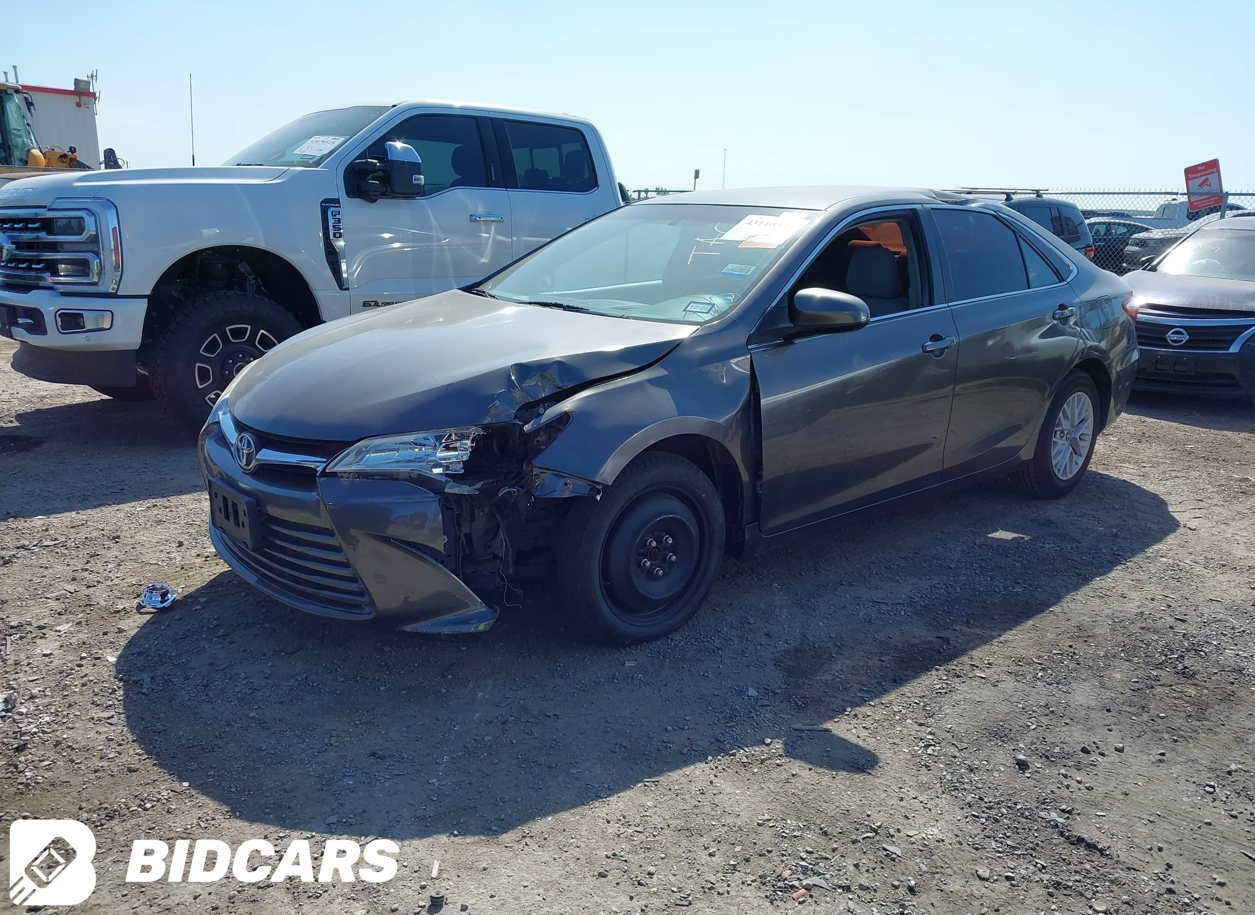 2016 Toyota Camry, LE