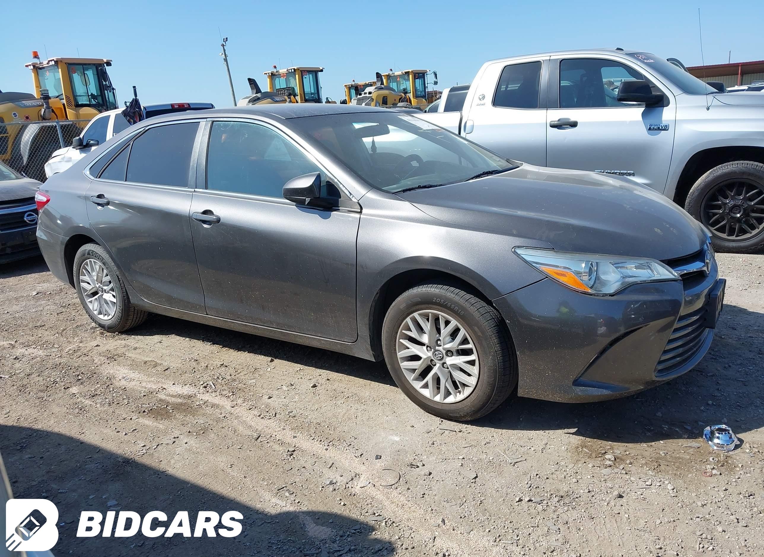 2016 Toyota Camry, LE