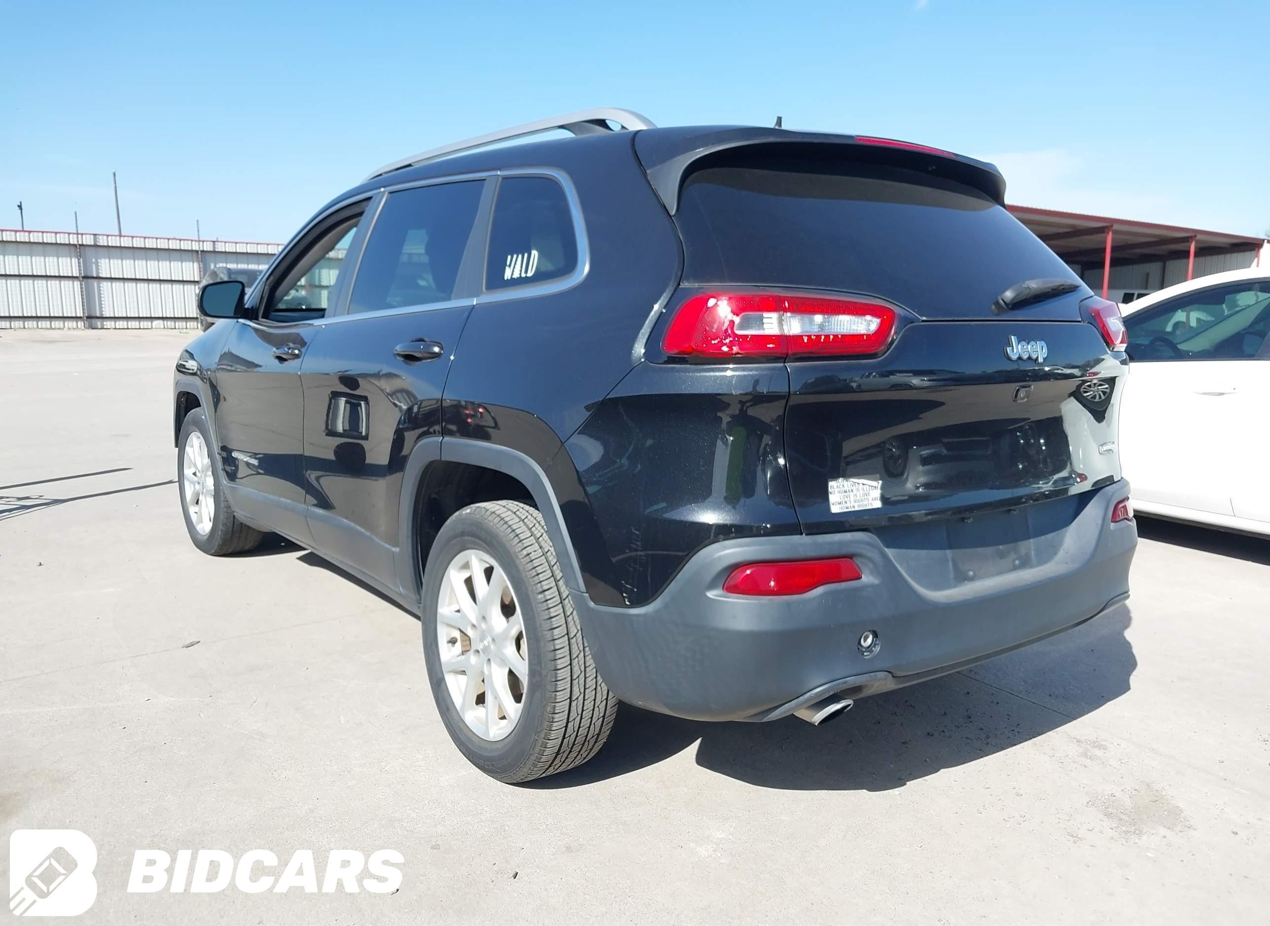 2016 Jeep Cherokee, Latitude