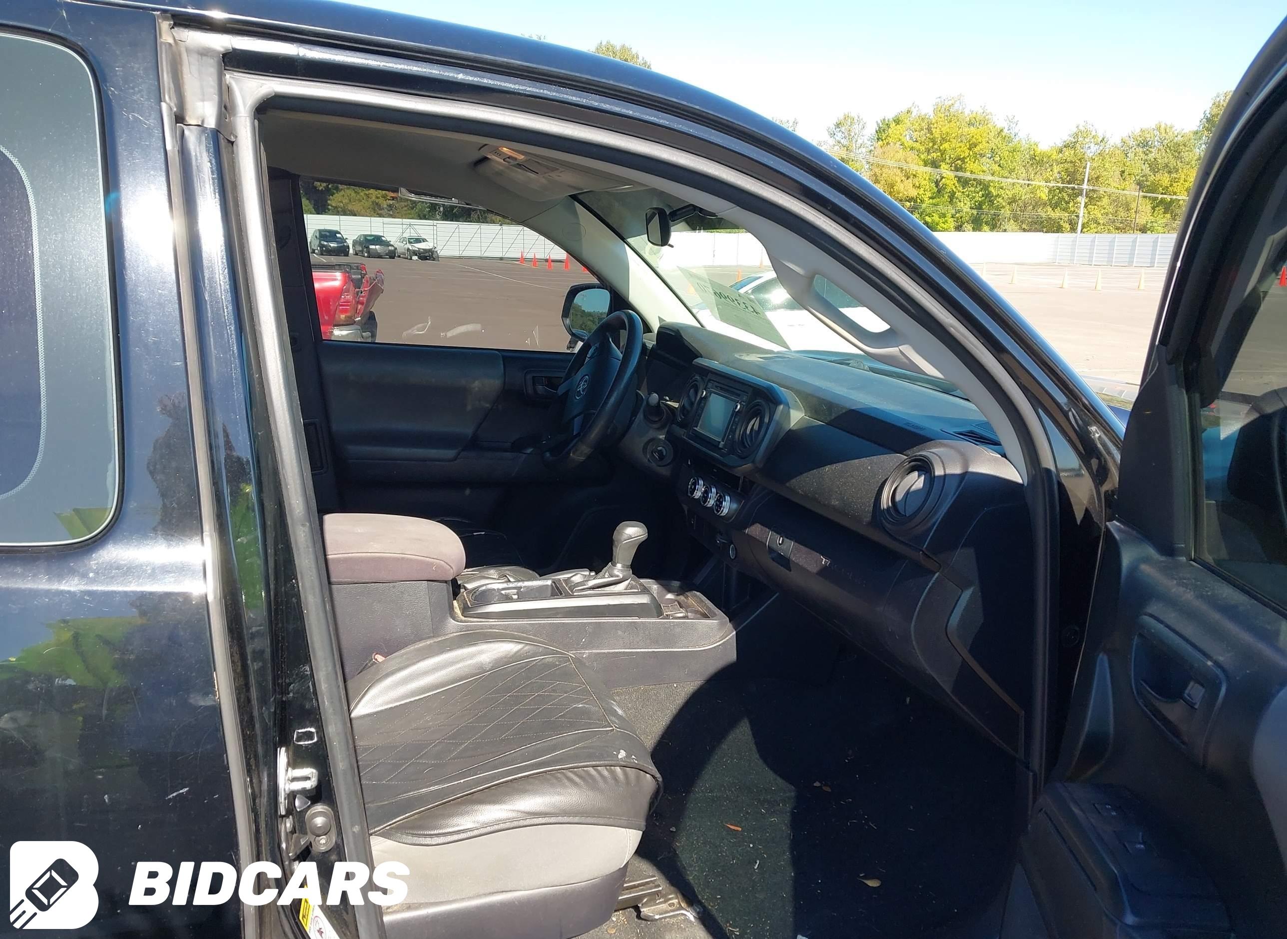 2017 Toyota Tacoma, SR