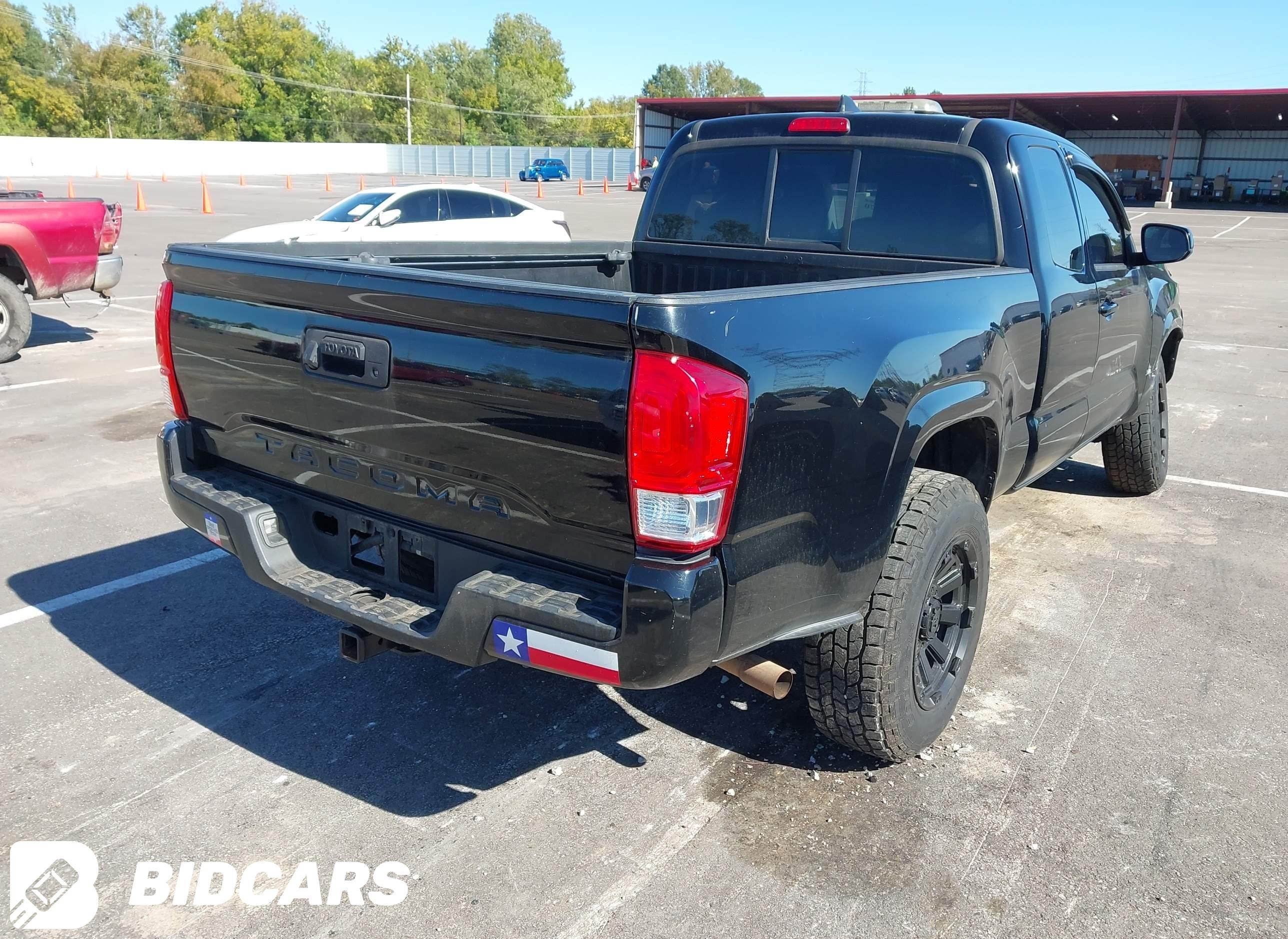 2017 Toyota Tacoma, SR