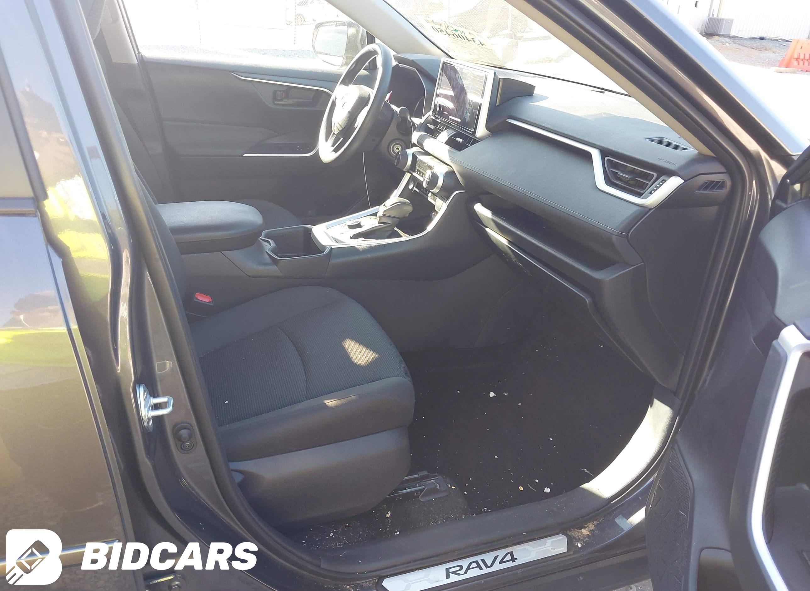 2024 Toyota RAV4, Hybrid LE