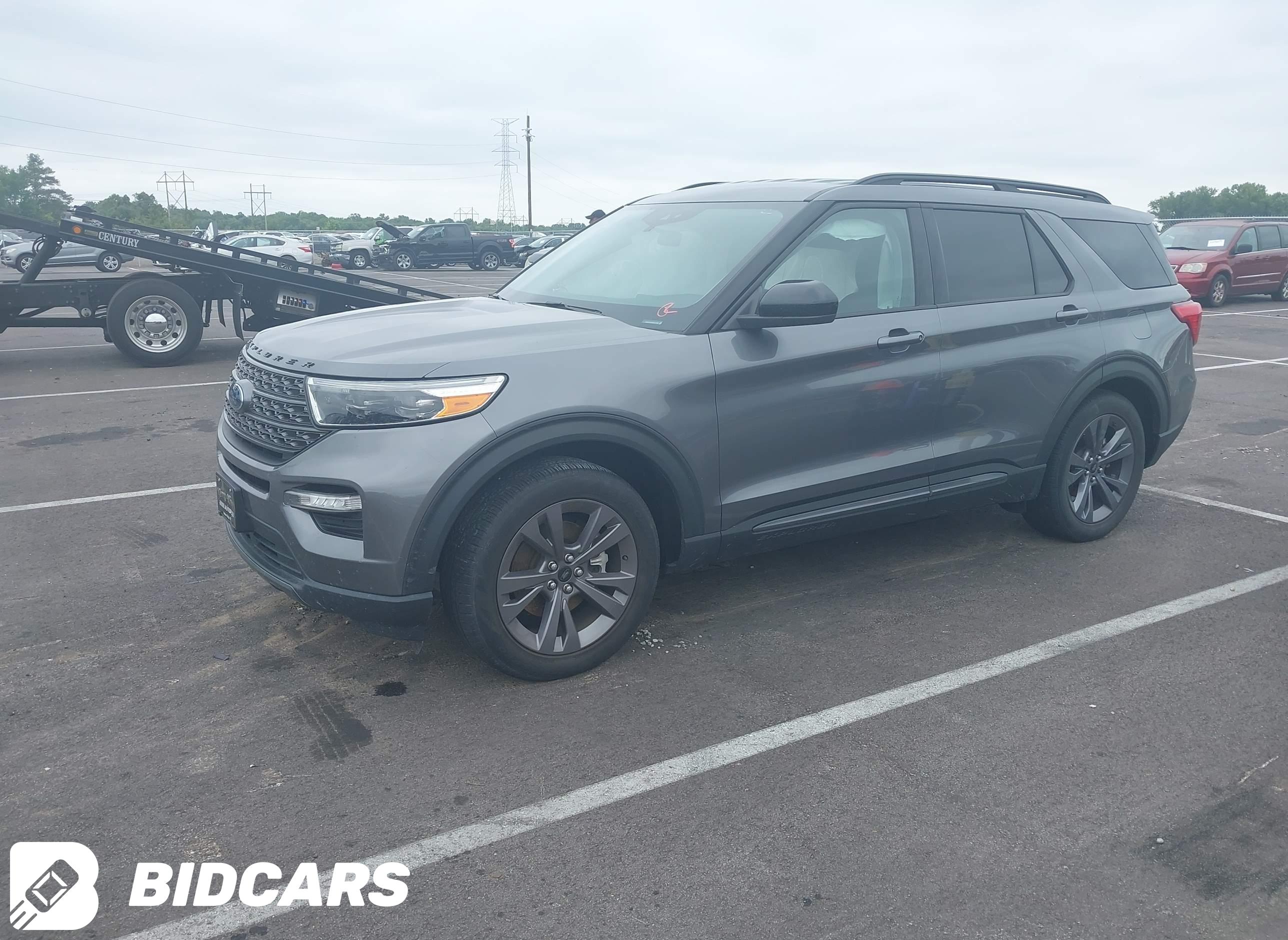 2022 Ford Explorer, Xlt