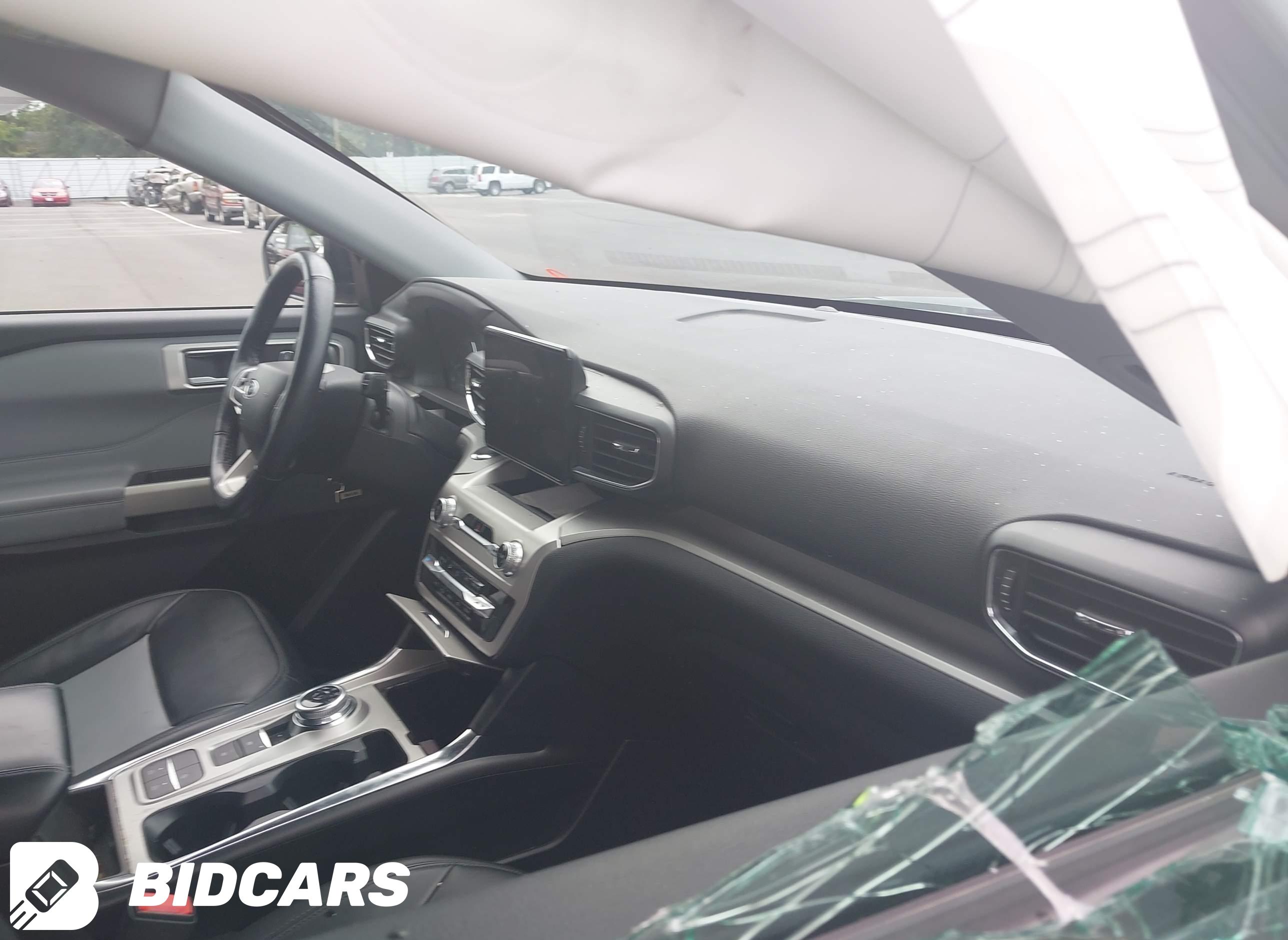 2022 Ford Explorer, Xlt